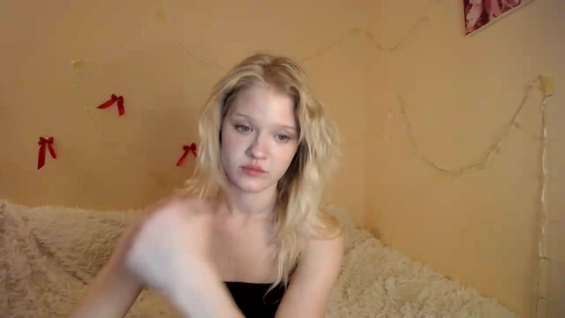 Gallery image thumbnail from Angel_baby's myfreecams stream on, 08/16/2026, 22:34 image 17 of 20