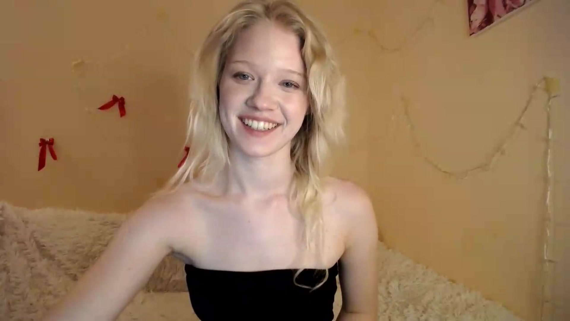 Gallery image thumbnail from Angel_baby's myfreecams stream on, 08/16/2026, 22:34 image 6 of 20