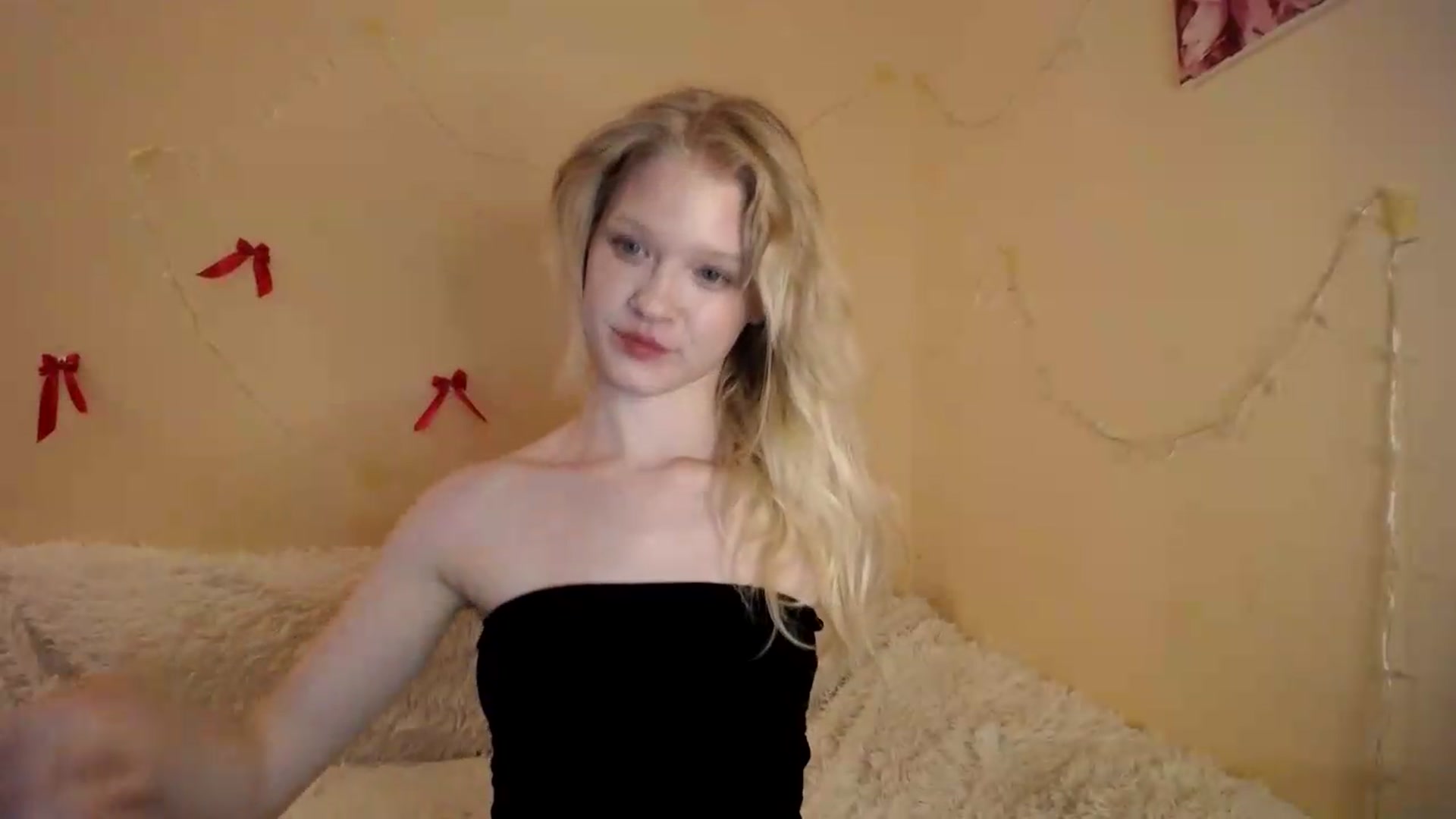 Gallery image thumbnail from Angel_baby's myfreecams stream on, 08/16/2026, 22:34 image 2 of 20