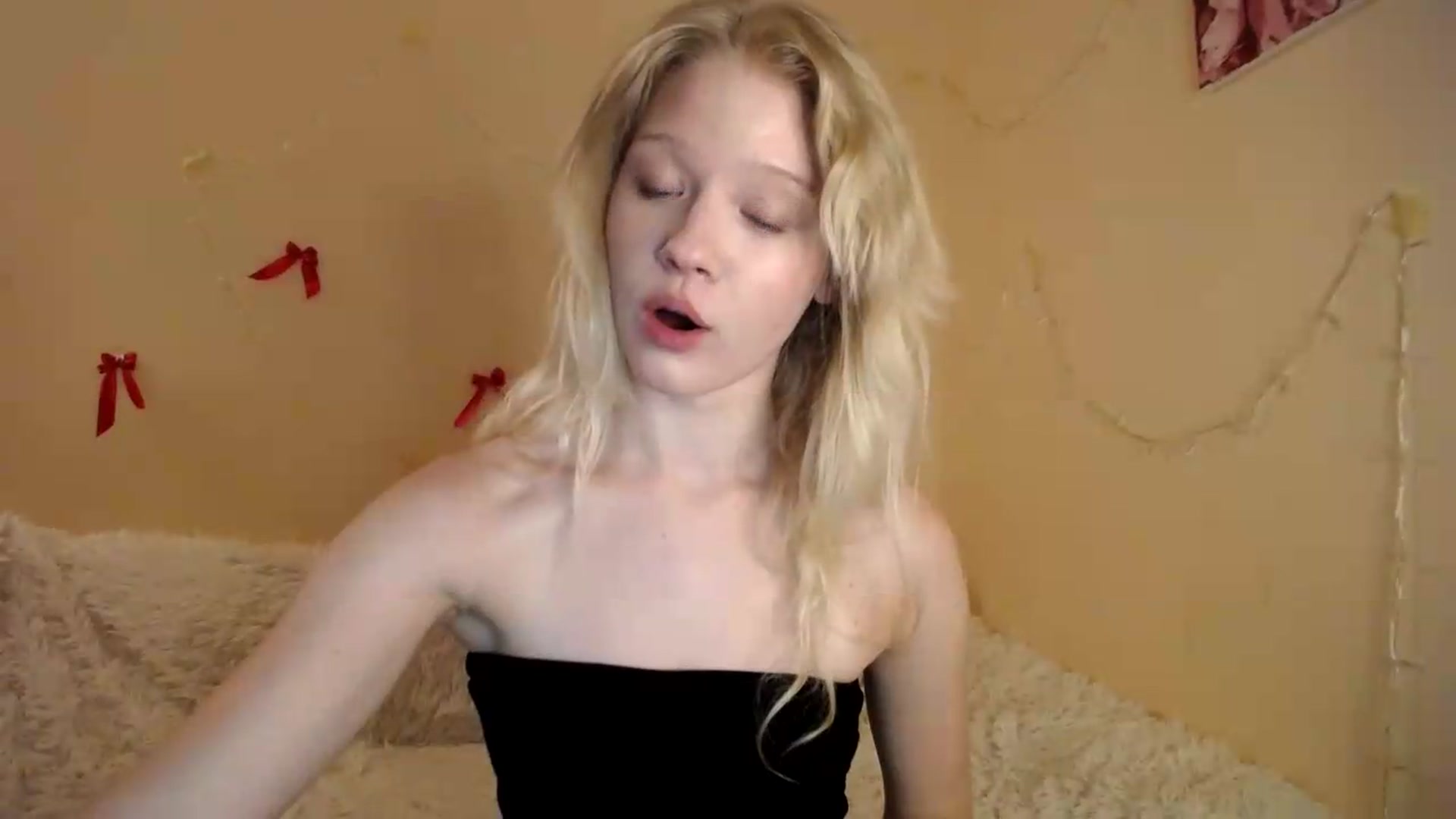 Gallery image thumbnail from Angel_baby's myfreecams stream on, 08/16/2026, 22:34 image 15 of 20