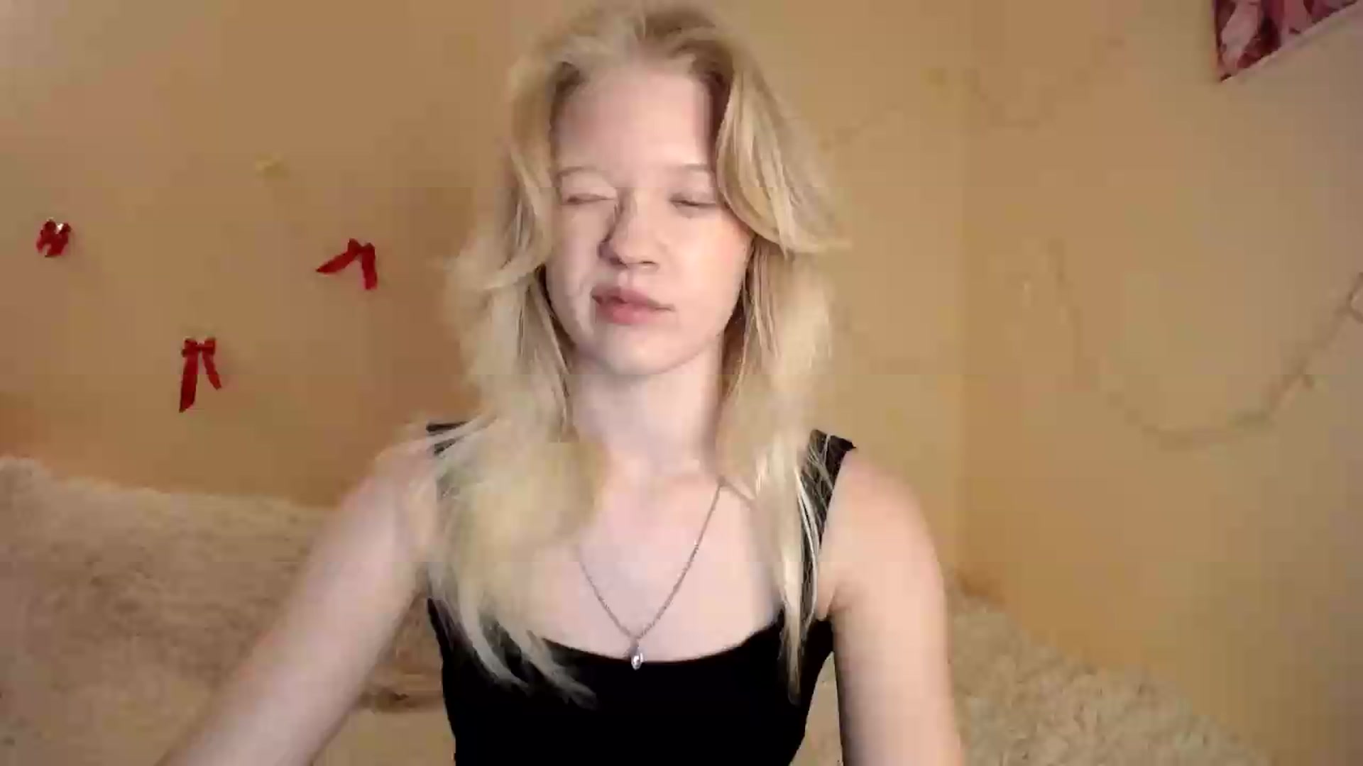 Gallery image thumbnail from Angel_baby's myfreecams stream on, 08/20/2026, 19:56 image 2 of 20