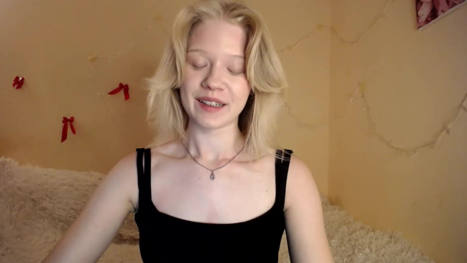 Gallery image thumbnail from Angel_baby's myfreecams stream on, 08/20/2026, 19:56 image 11 of 20