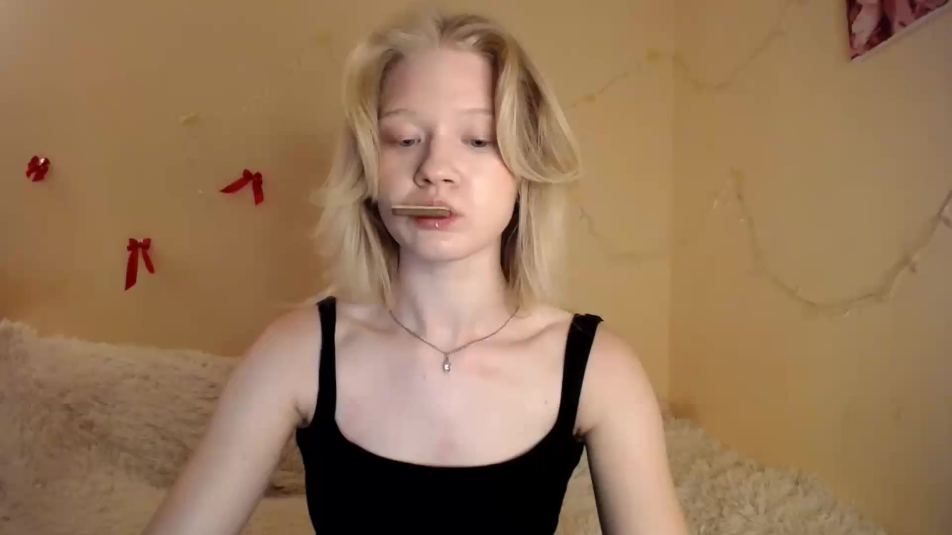 Gallery image thumbnail from Angel_baby's myfreecams stream on, 08/20/2026, 19:56 image 15 of 20