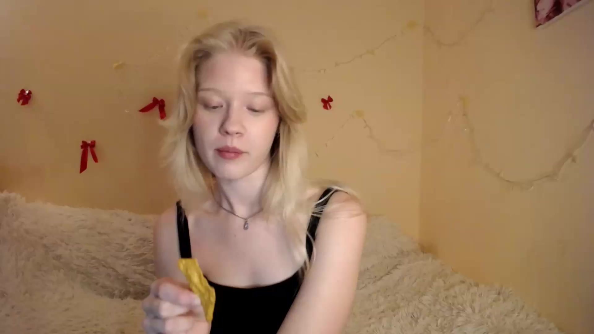 Gallery image thumbnail from Angel_baby's myfreecams stream on, 08/20/2026, 20:10 image 8 of 20
