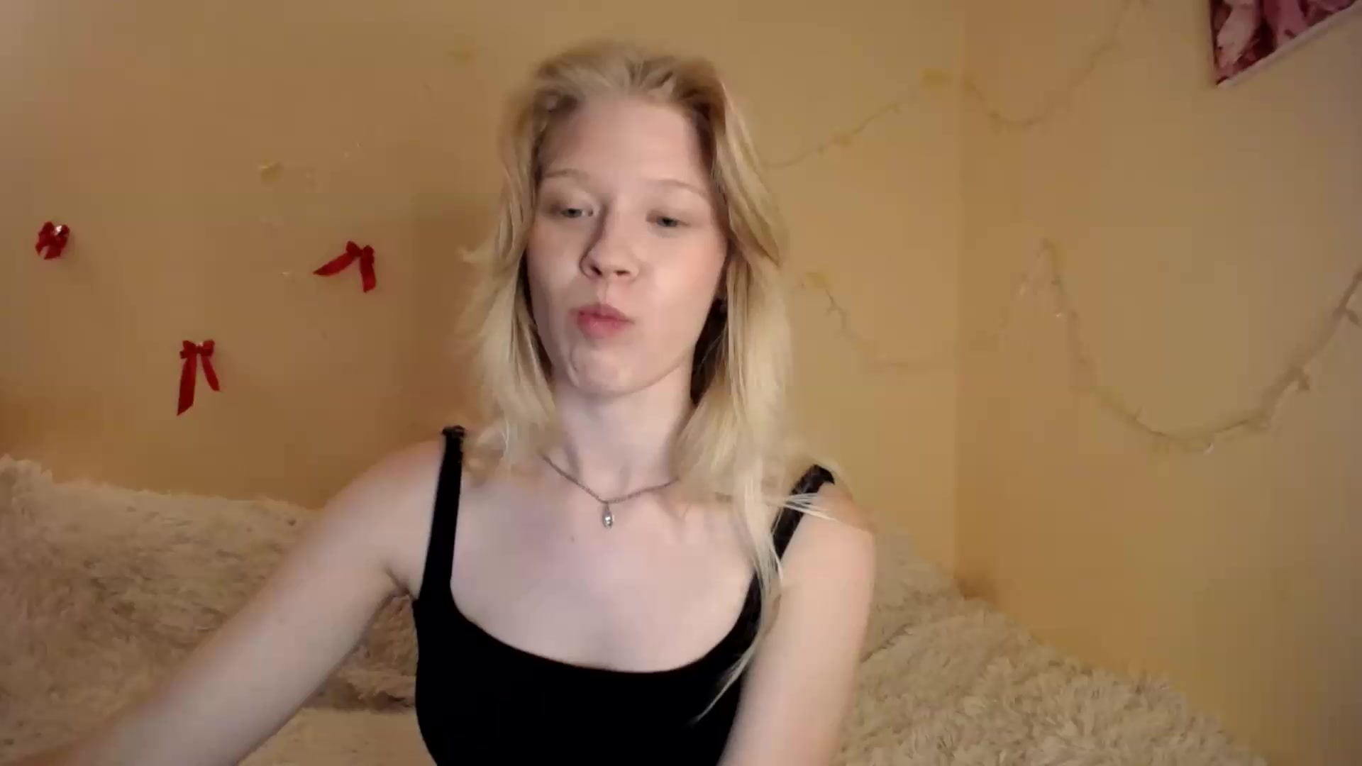 Gallery image thumbnail from Angel_baby's myfreecams stream on, 08/20/2026, 20:10 image 6 of 20