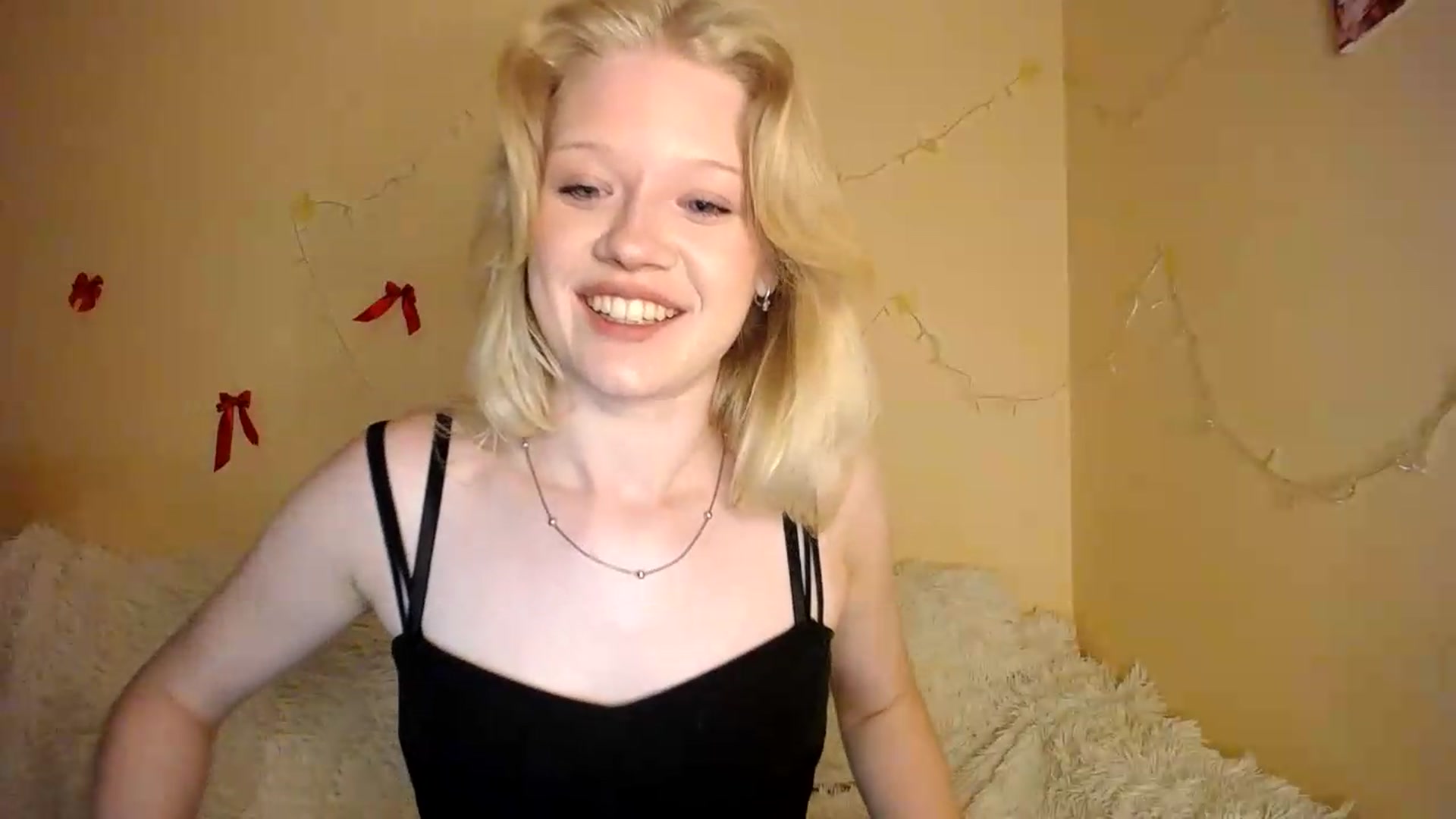 Gallery image thumbnail from Angel_baby's myfreecams stream on, 08/21/2026, 21:35 image 17 of 20