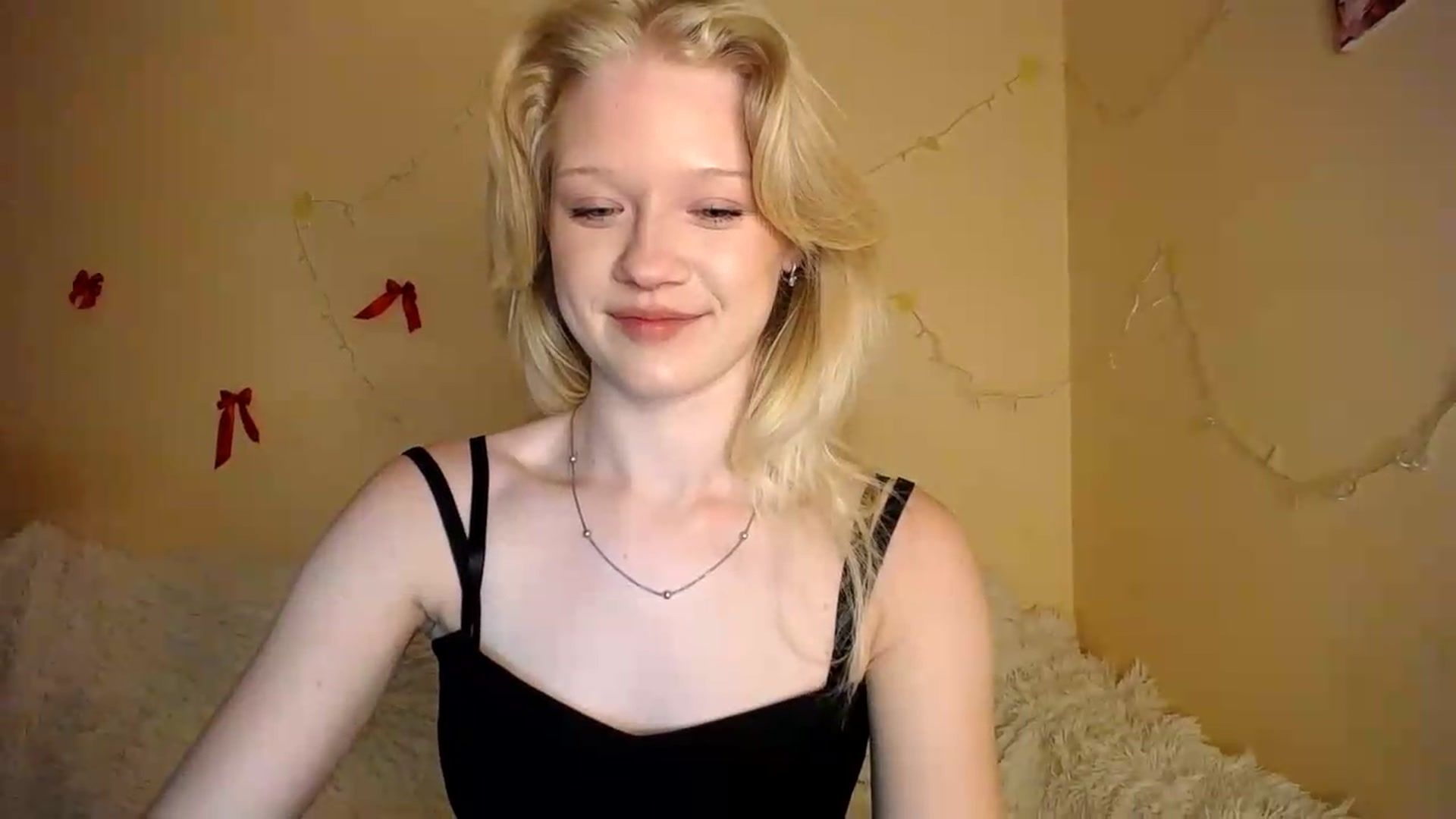 Gallery image thumbnail from Angel_baby's myfreecams stream on, 08/21/2026, 21:35 image 8 of 20