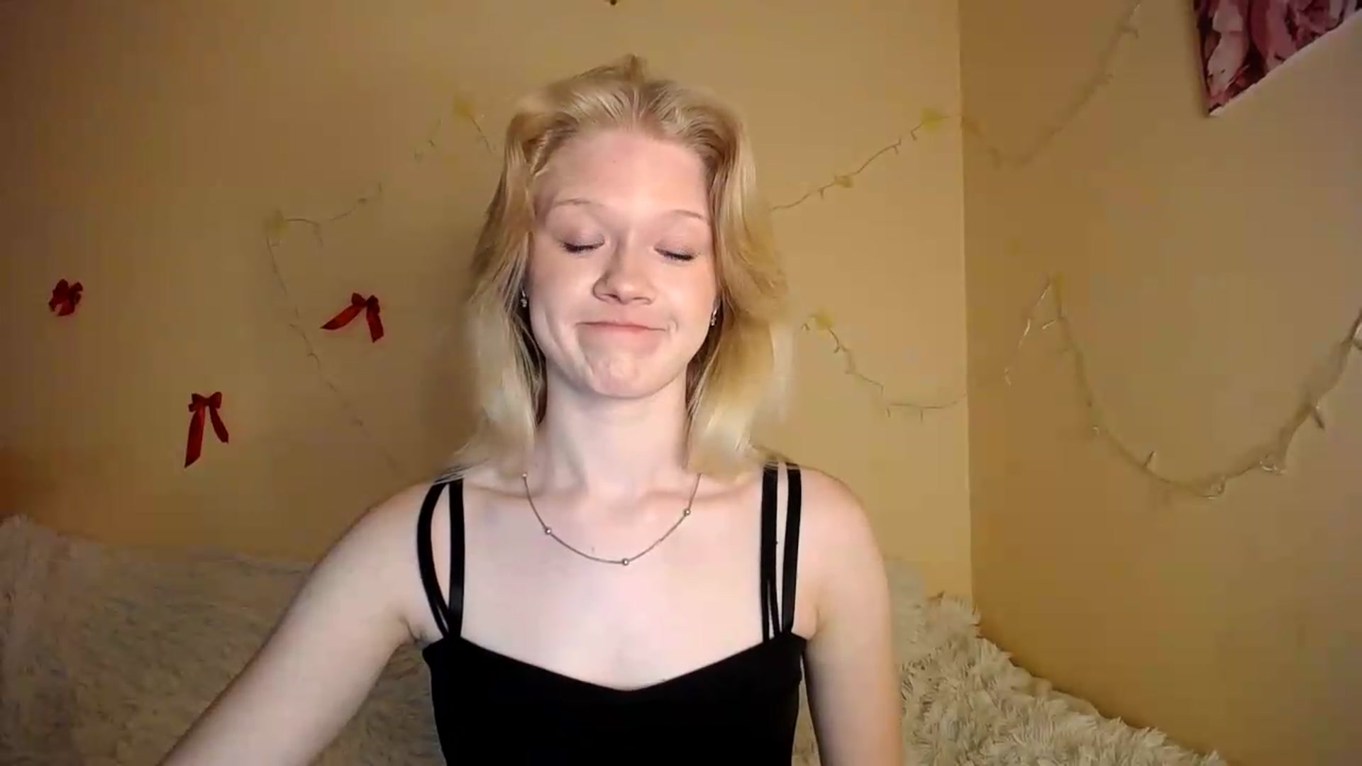 Gallery image thumbnail from Angel_baby's myfreecams stream on, 08/21/2026, 22:30 image 3 of 20
