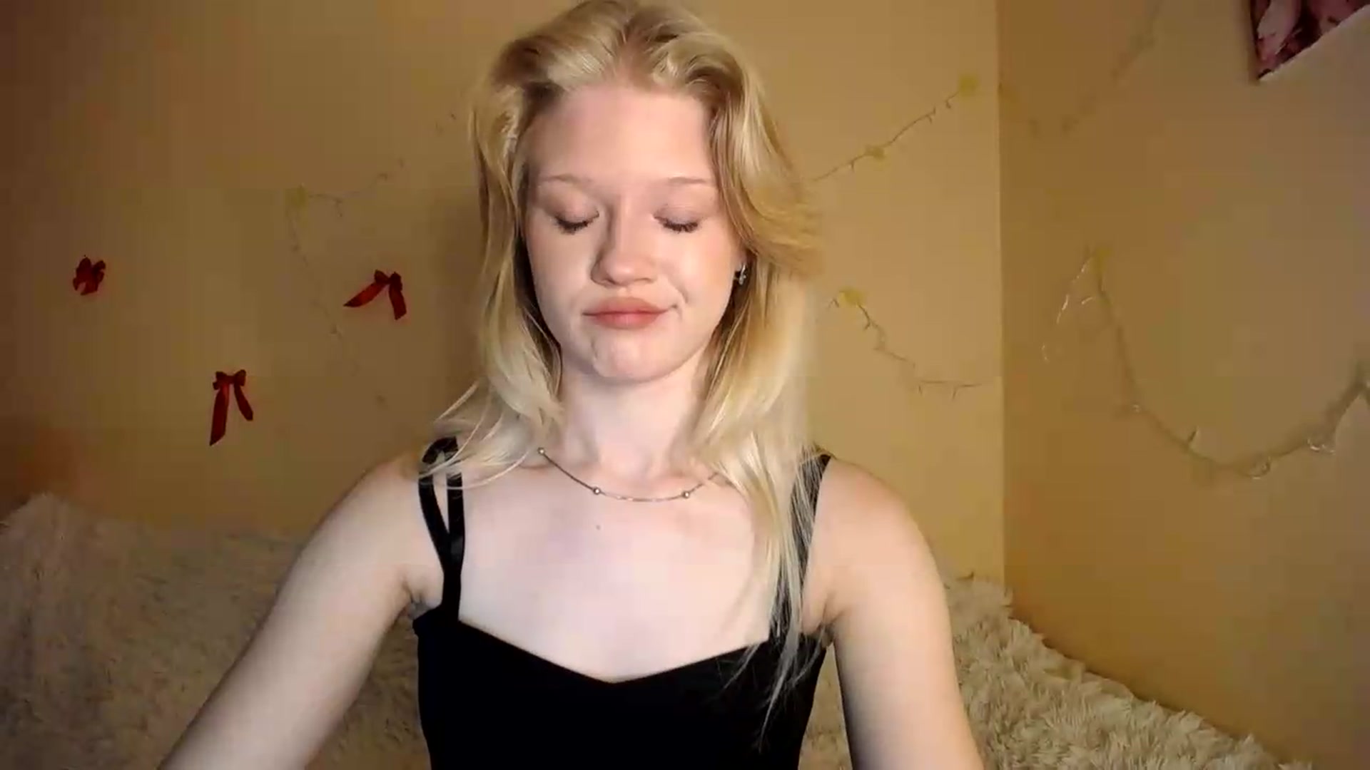 Gallery image thumbnail from Angel_baby's myfreecams stream on, 08/21/2026, 22:54 image 2 of 20