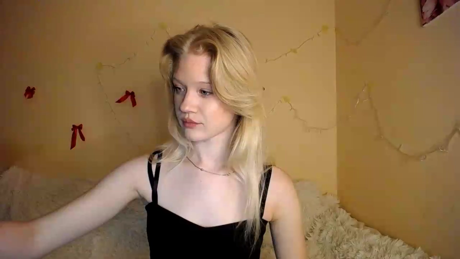 Gallery image thumbnail from Angel_baby's myfreecams stream on, 08/21/2026, 22:54 image 4 of 20