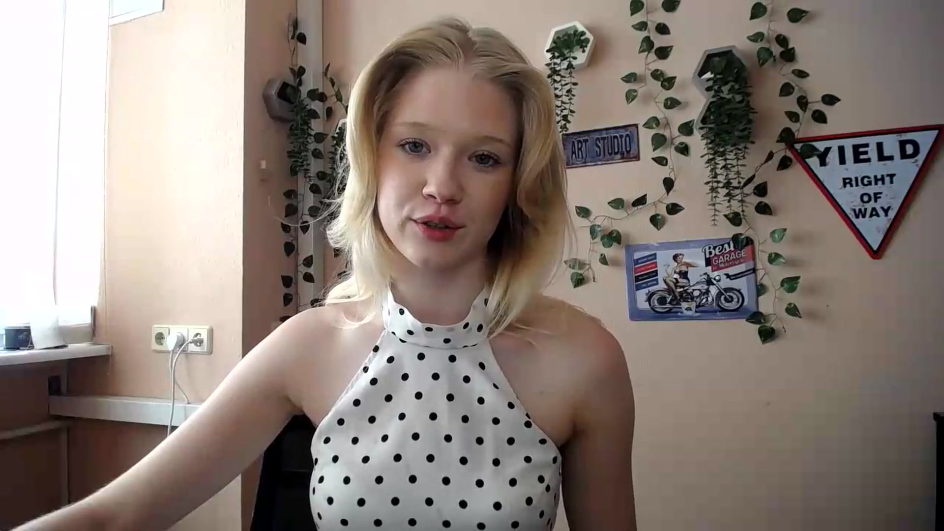 Gallery image thumbnail from Angel_baby's myfreecams stream on, 08/22/2026, 14:10 image 13 of 20