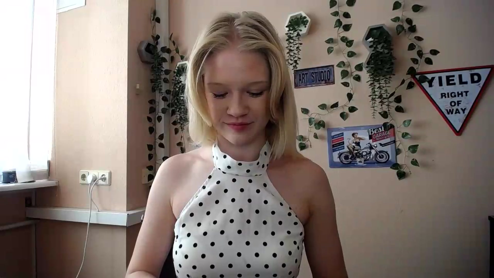 Gallery image thumbnail from Angel_baby's myfreecams stream on, 08/22/2026, 14:10 image 9 of 20