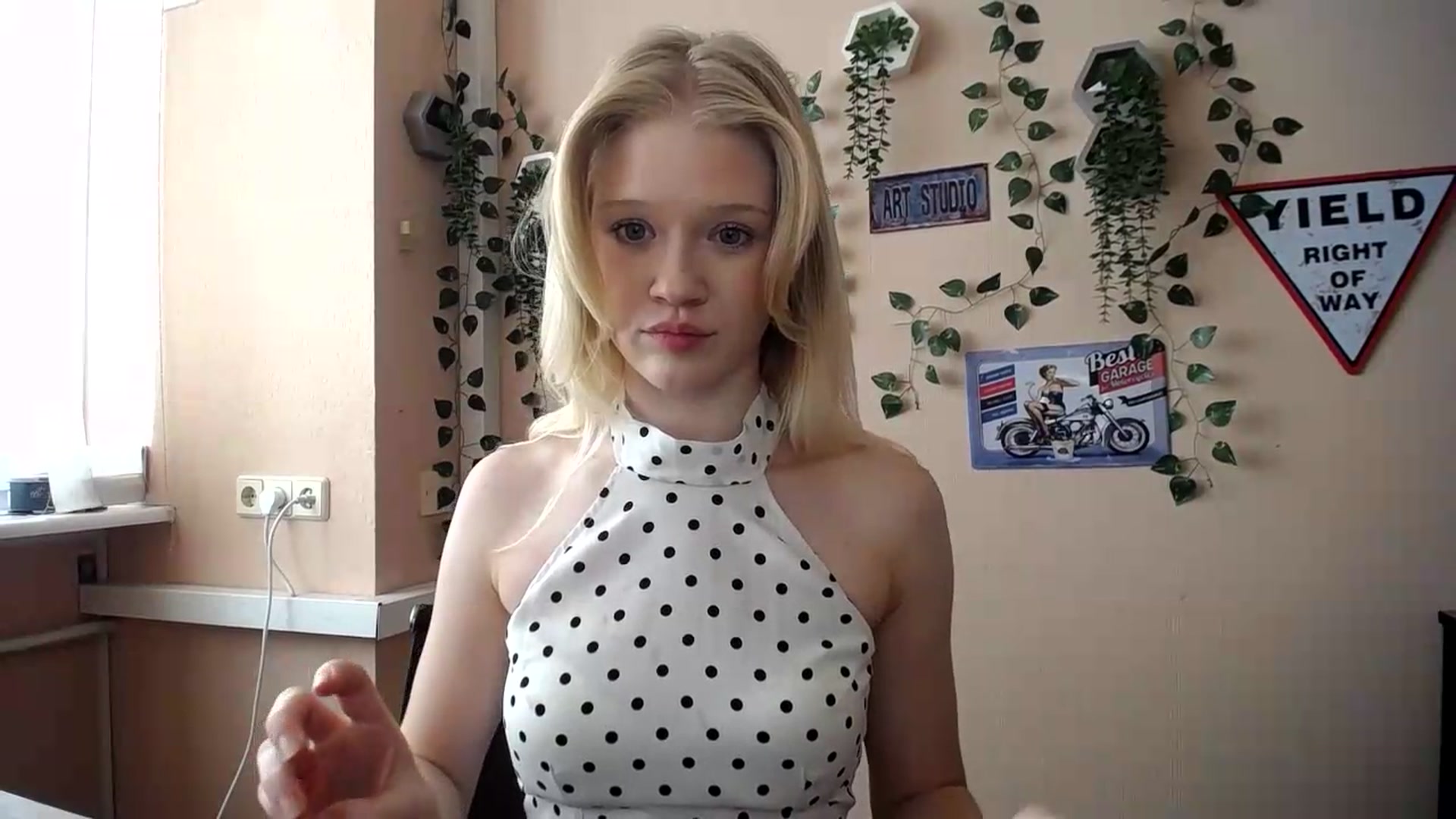 Gallery image thumbnail from Angel_baby's myfreecams stream on, 08/22/2026, 14:10 image 19 of 20