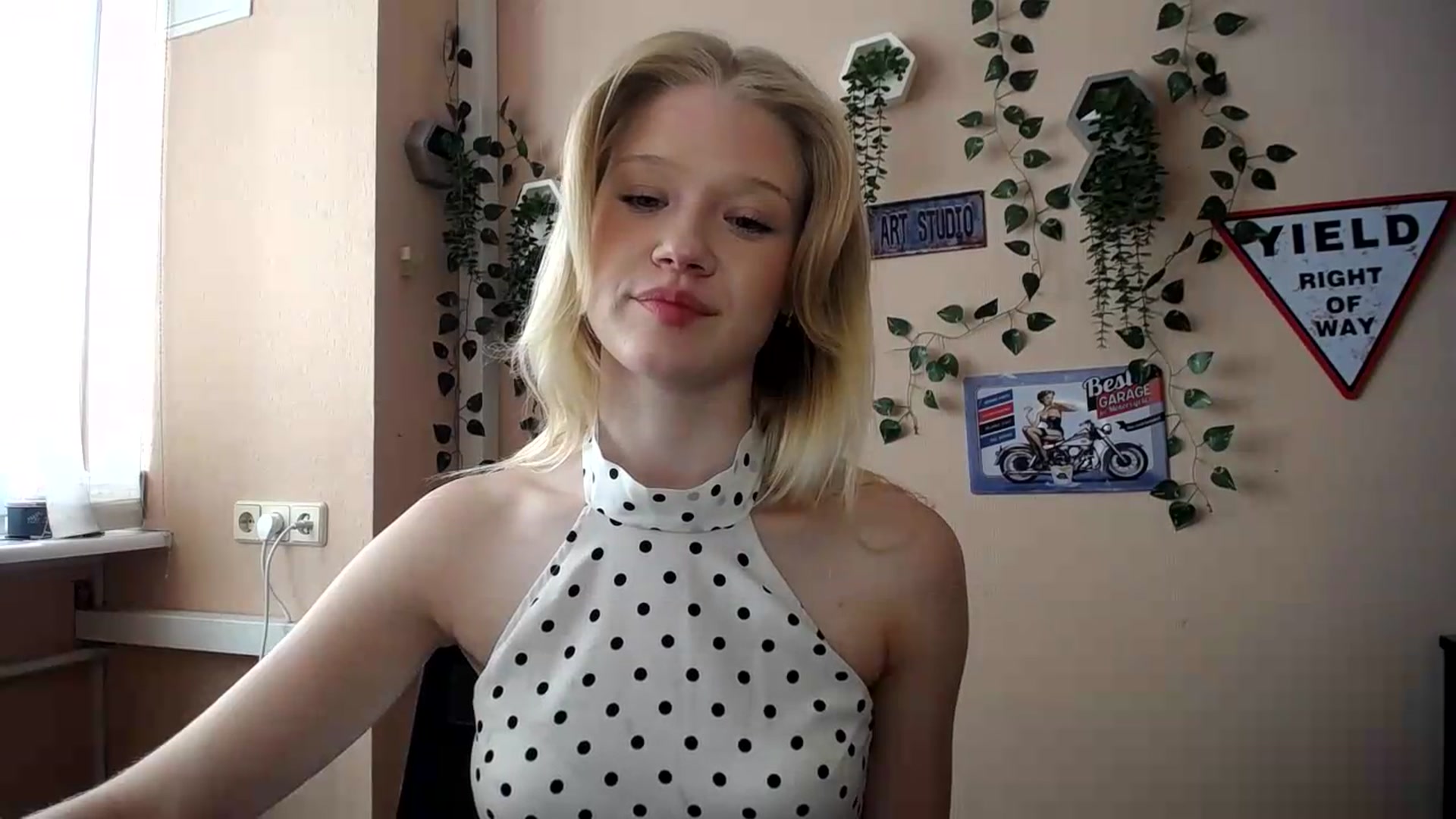 Gallery image thumbnail from Angel_baby's myfreecams stream on, 08/22/2026, 14:10 image 6 of 20