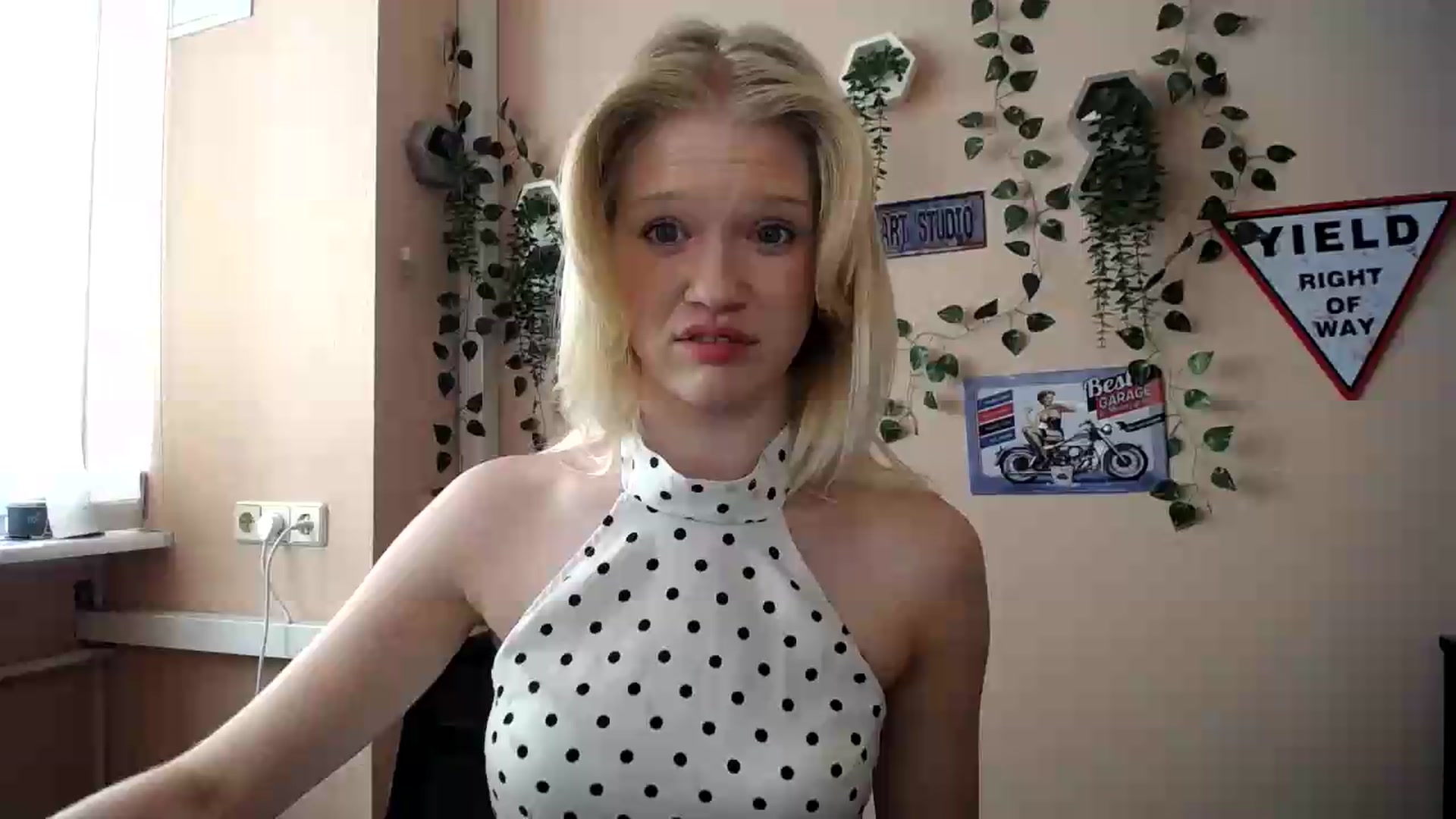 Gallery image thumbnail from Angel_baby's myfreecams stream on, 08/22/2026, 14:10 image 11 of 20