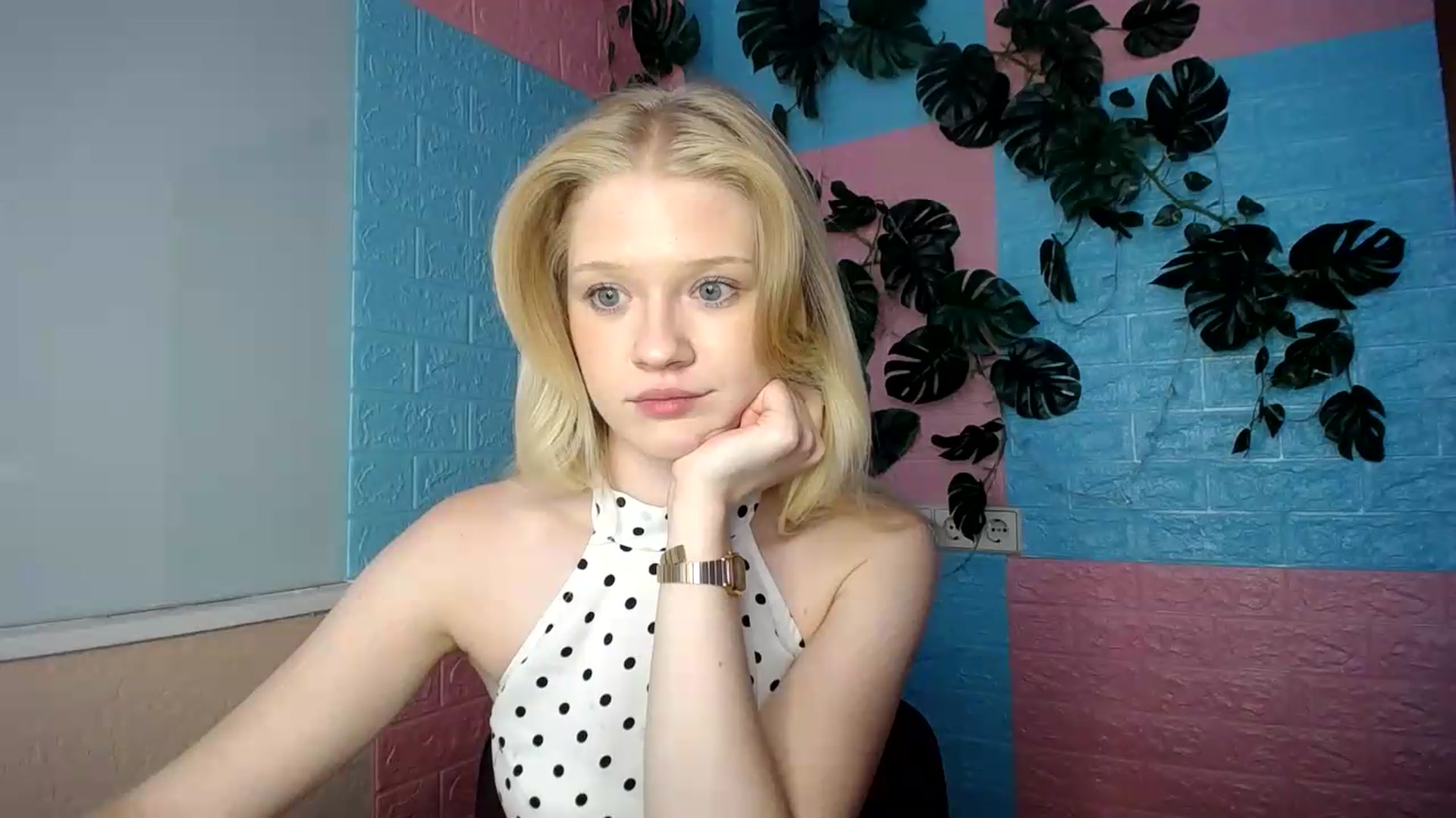 Gallery image thumbnail from Angel_baby's myfreecams stream on, 08/22/2026, 16:51 image 18 of 20