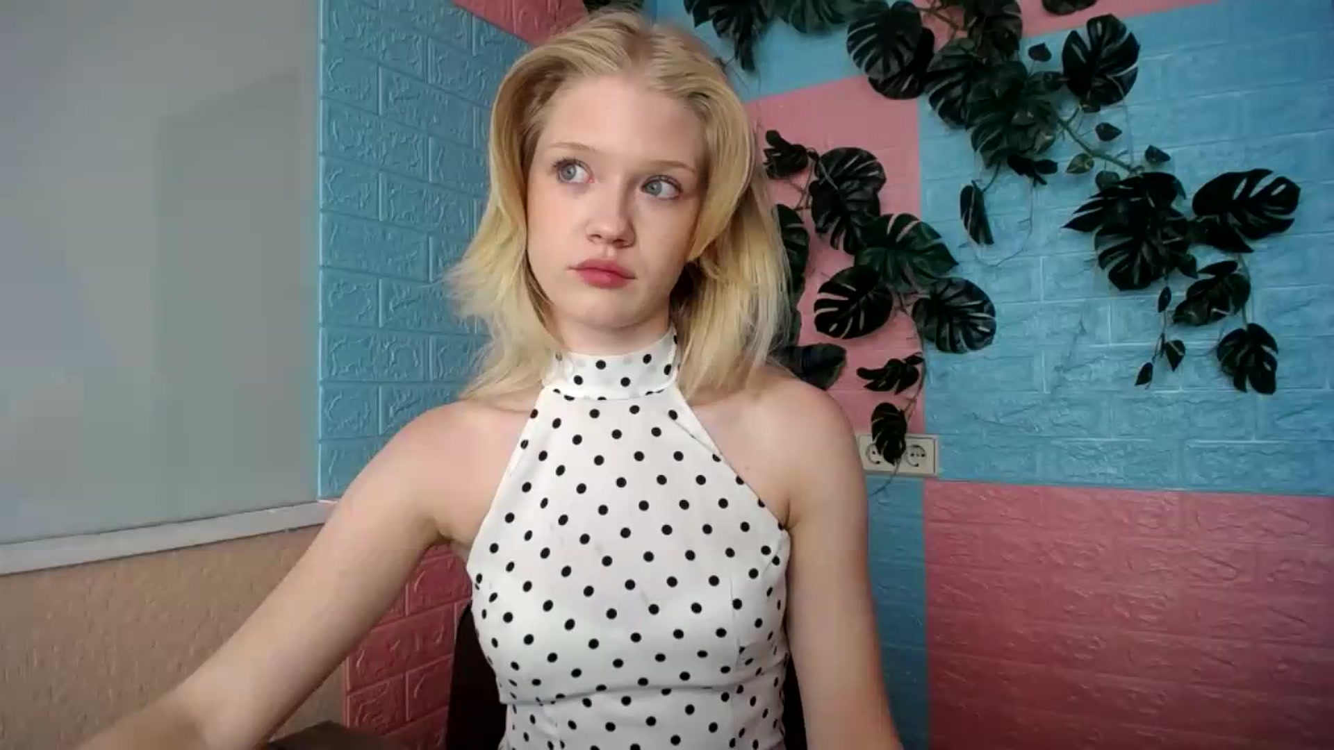 Gallery image thumbnail from Angel_baby's myfreecams stream on, 08/22/2026, 16:51 image 3 of 20