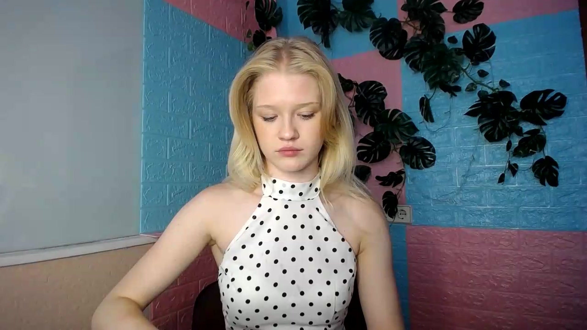 Gallery image thumbnail from Angel_baby's myfreecams stream on, 08/22/2026, 16:51 image 19 of 20