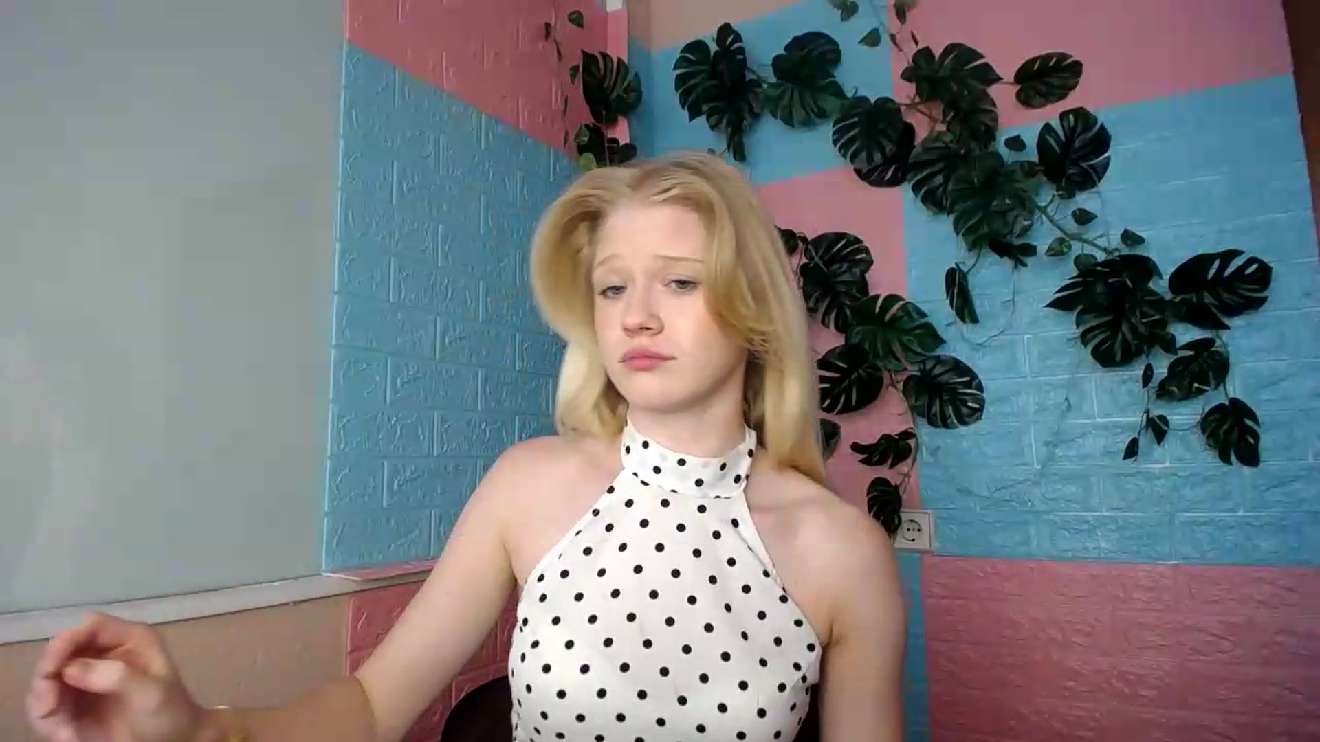 Gallery image thumbnail from Angel_baby's myfreecams stream on, 08/22/2026, 16:51 image 13 of 20