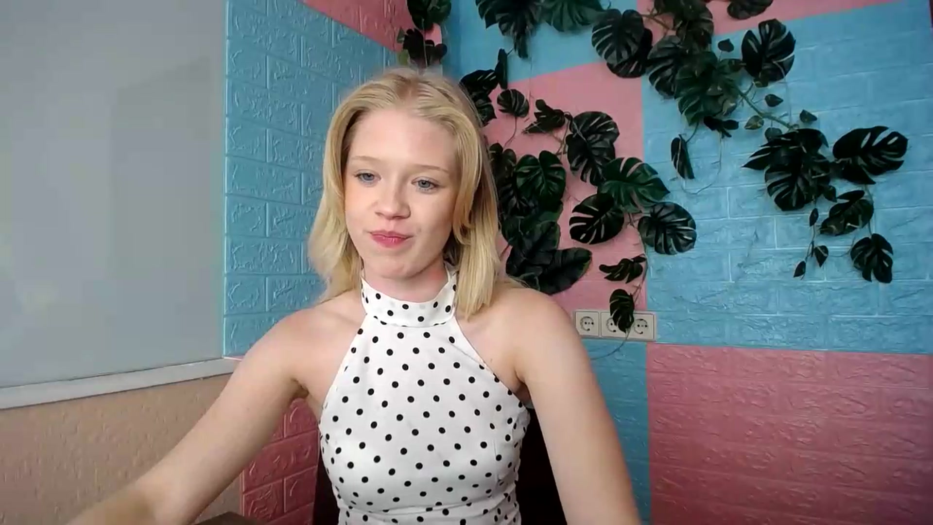 Gallery image thumbnail from Angel_baby's myfreecams stream on, 08/22/2026, 16:51 image 5 of 20