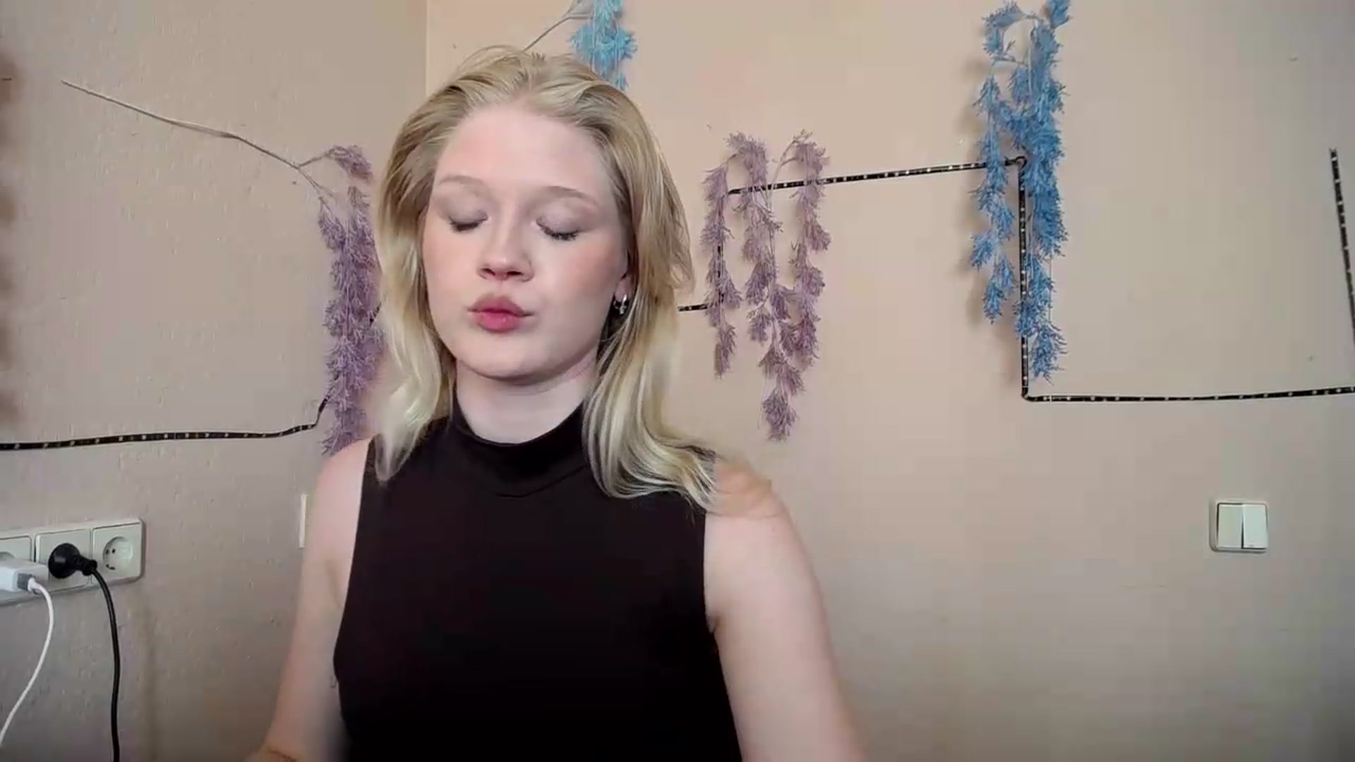 Gallery image thumbnail from Angel_baby's myfreecams stream on, 08/24/2026, 16:15 image 3 of 20