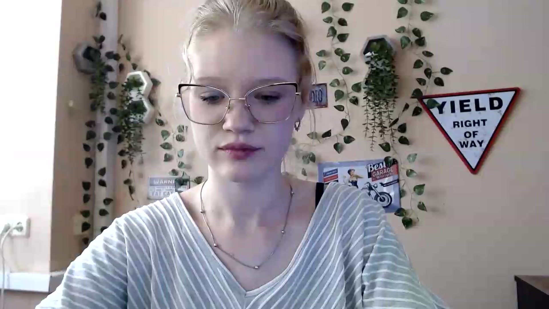 Gallery image thumbnail from Angel_baby's myfreecams stream on, 09/06/2026, 15:38 image 4 of 20