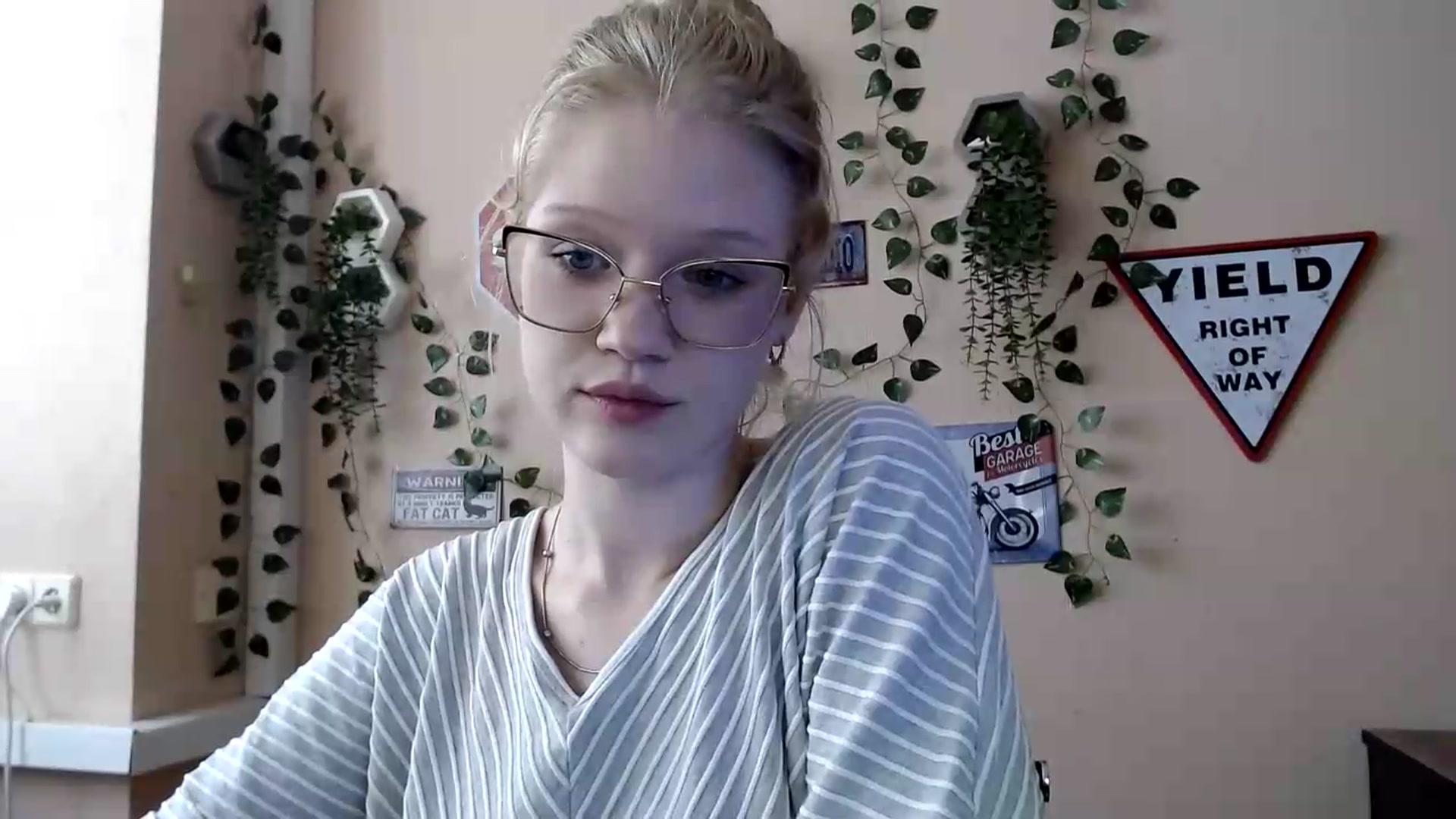 Gallery image thumbnail from Angel_baby's myfreecams stream on, 09/06/2026, 15:38 image 6 of 20