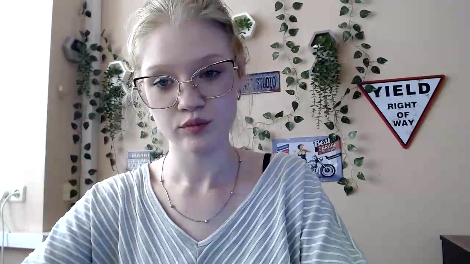 Gallery image thumbnail from Angel_baby's myfreecams stream on, 09/06/2026, 15:38 image 5 of 20