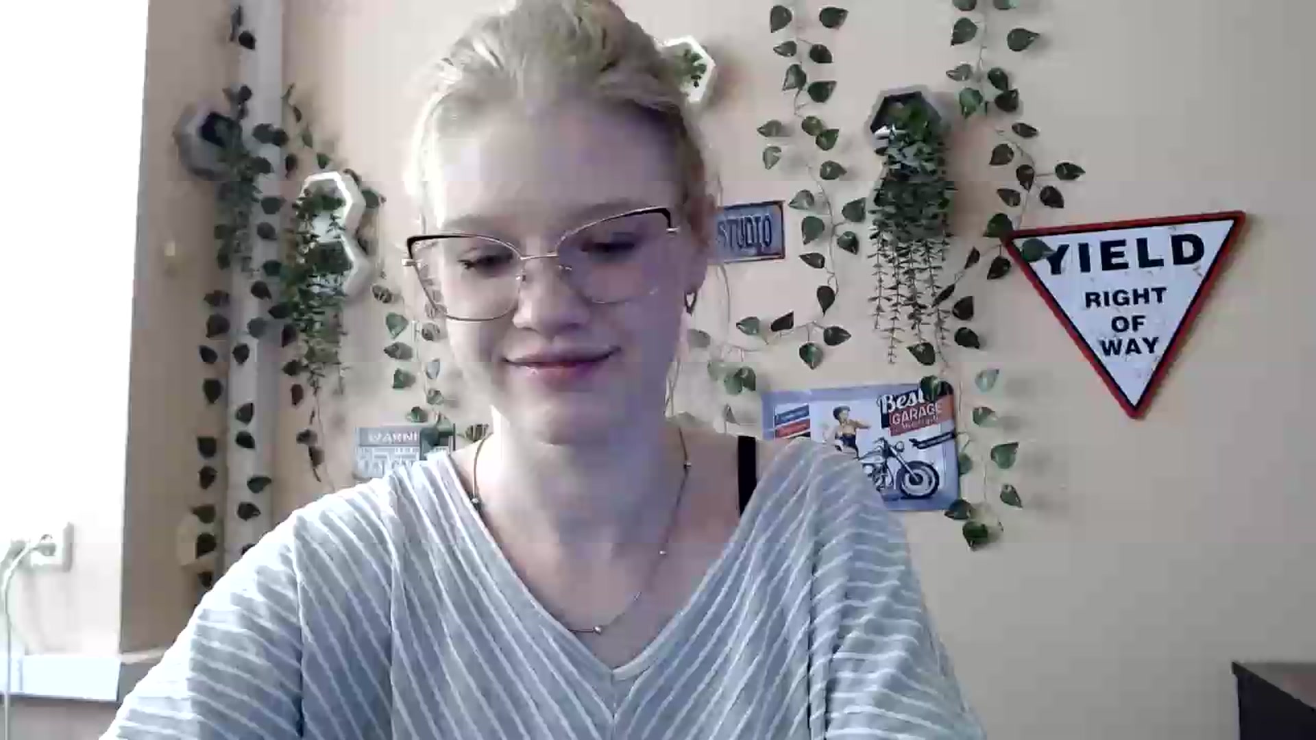 Gallery image thumbnail from Angel_baby's myfreecams stream on, 09/06/2026, 15:38 image 2 of 20