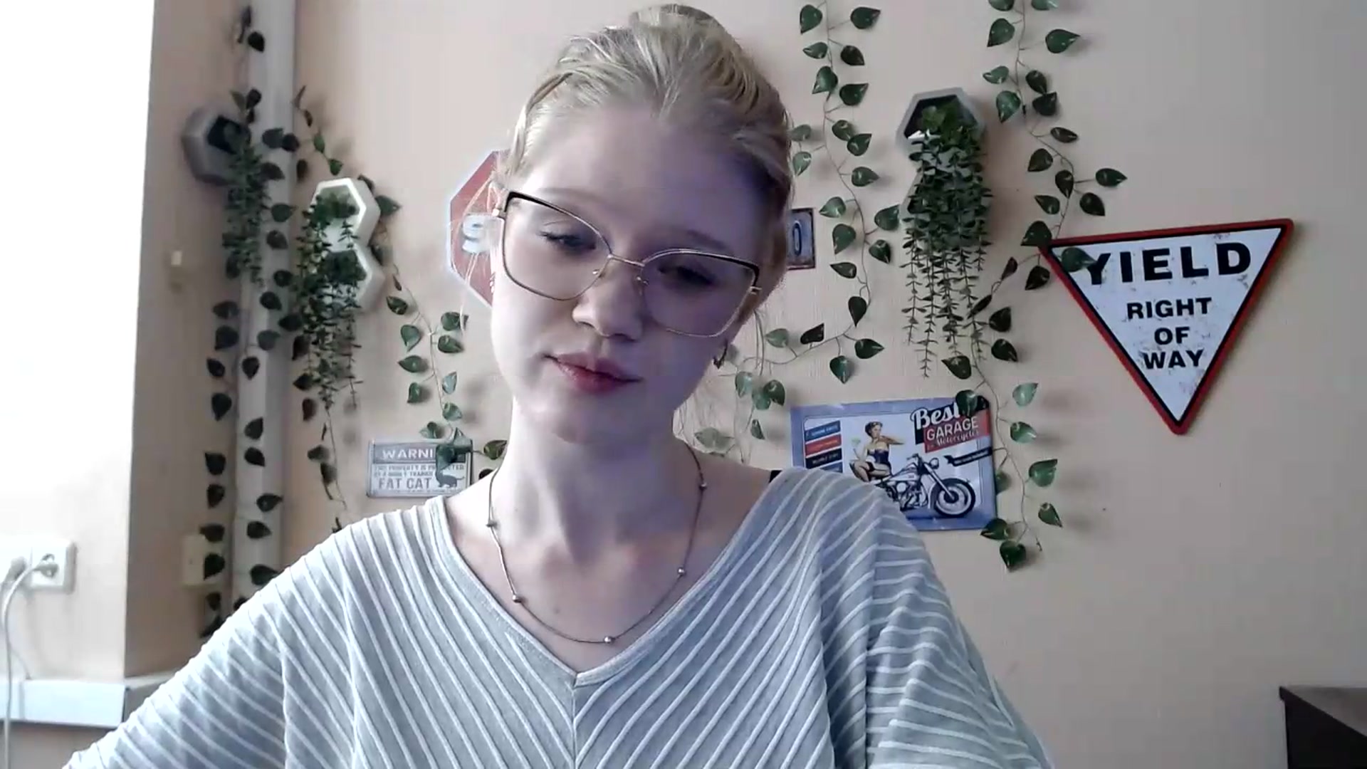 Gallery image thumbnail from Angel_baby's myfreecams stream on, 09/06/2026, 15:38 image 9 of 20