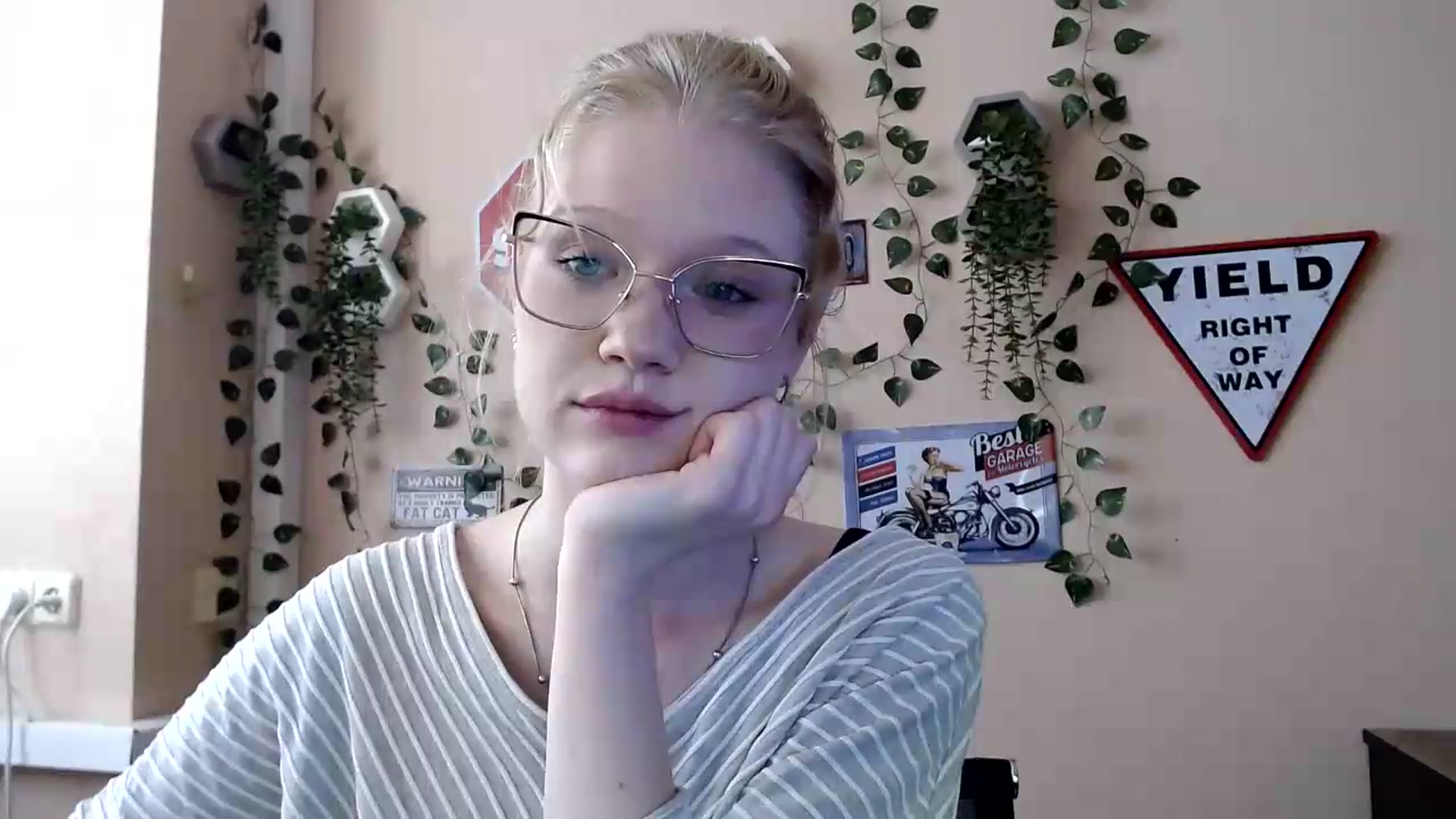 Gallery image thumbnail from Angel_baby's myfreecams stream on, 09/06/2026, 15:38 image 8 of 20