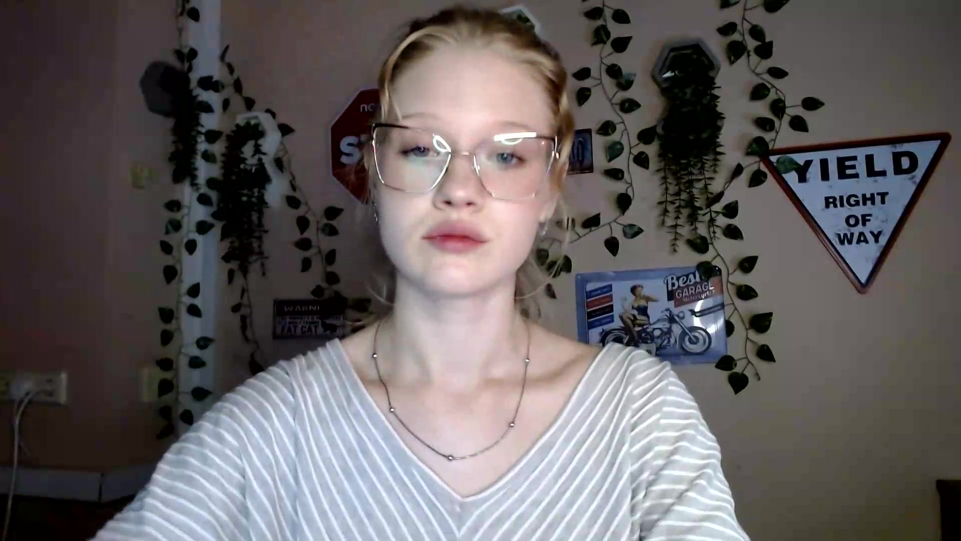 Gallery image thumbnail from Angel_baby's myfreecams stream on, 09/06/2026, 17:12 image 15 of 20