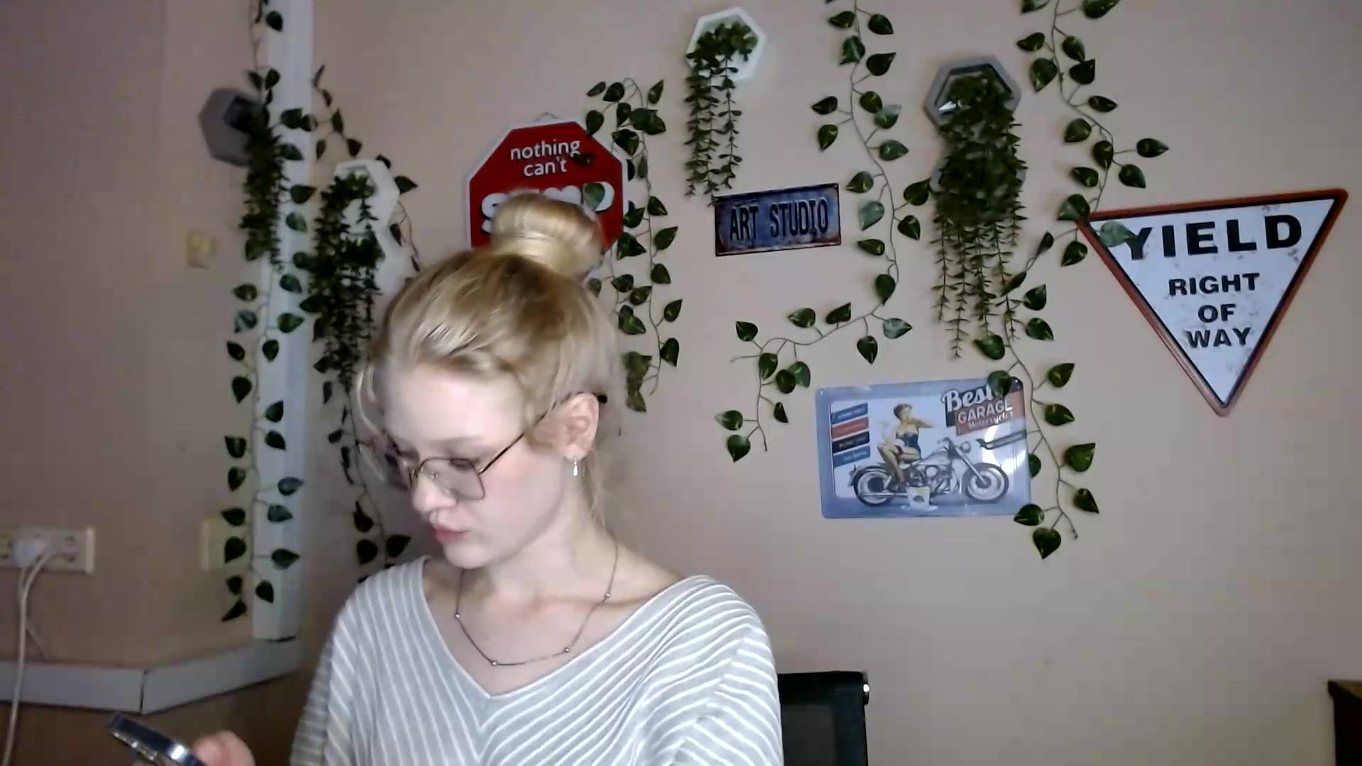 Gallery image thumbnail from Angel_baby's myfreecams stream on, 09/06/2026, 17:12 image 13 of 20