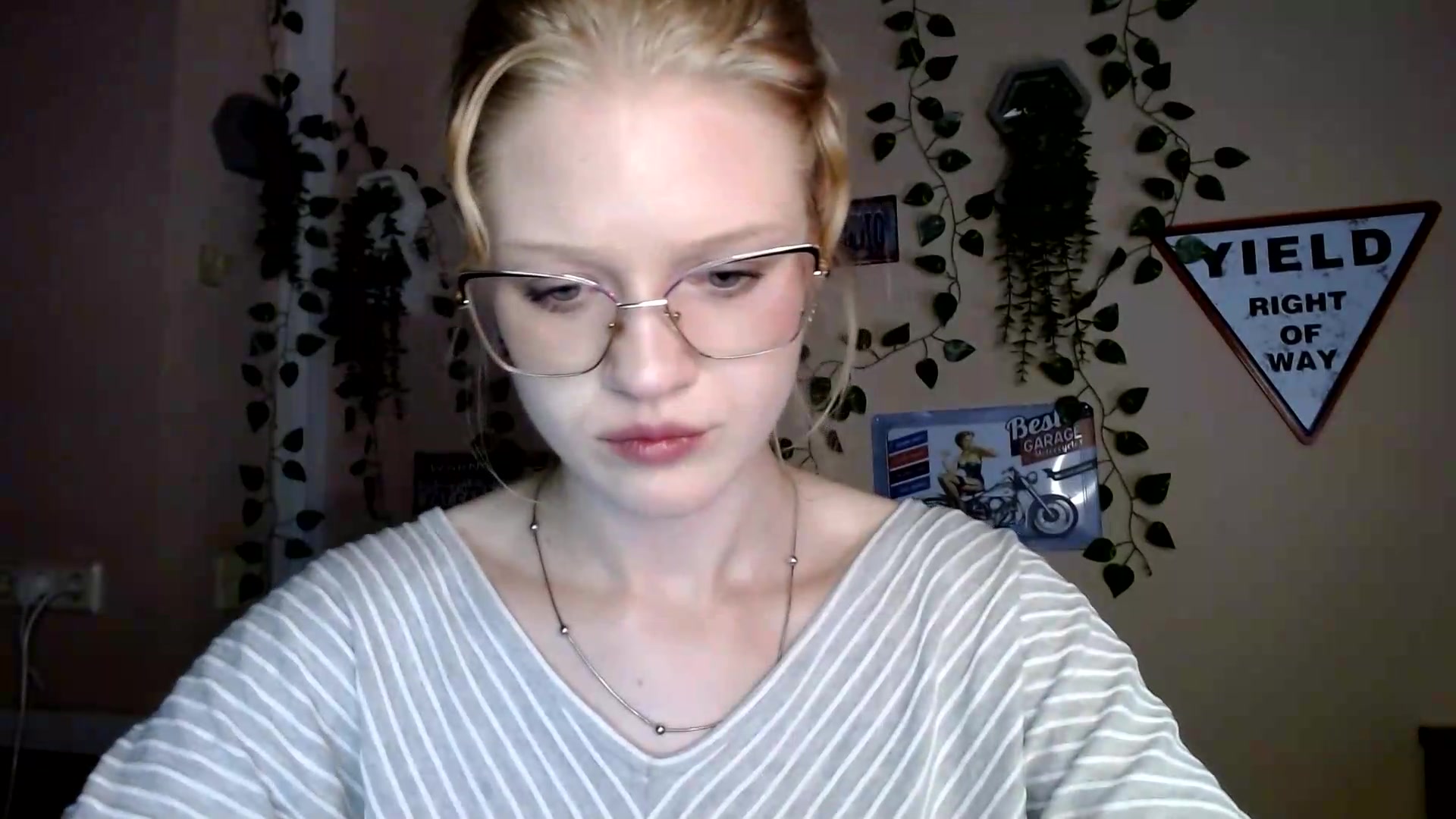Gallery image thumbnail from Angel_baby's myfreecams stream on, 09/06/2026, 17:12 image 19 of 20
