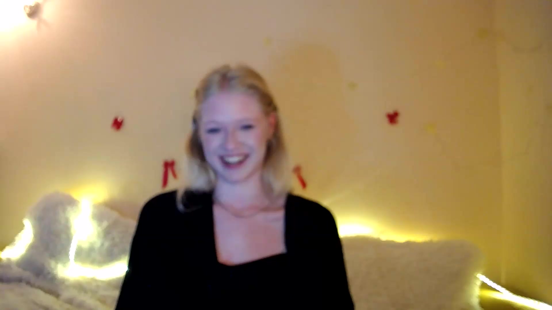Gallery image thumbnail from Angel_baby's myfreecams stream on, 09/19/2026, 20:11 image 12 of 20