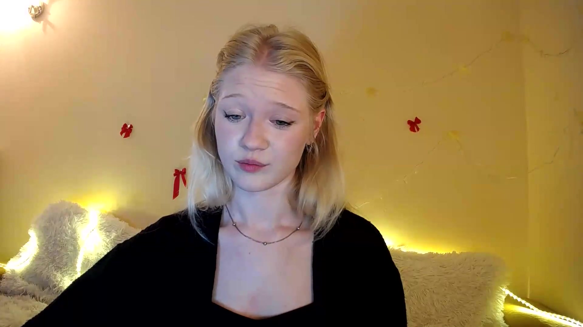 Gallery image thumbnail from Angel_baby's myfreecams stream on, 09/19/2026, 20:11 image 14 of 20
