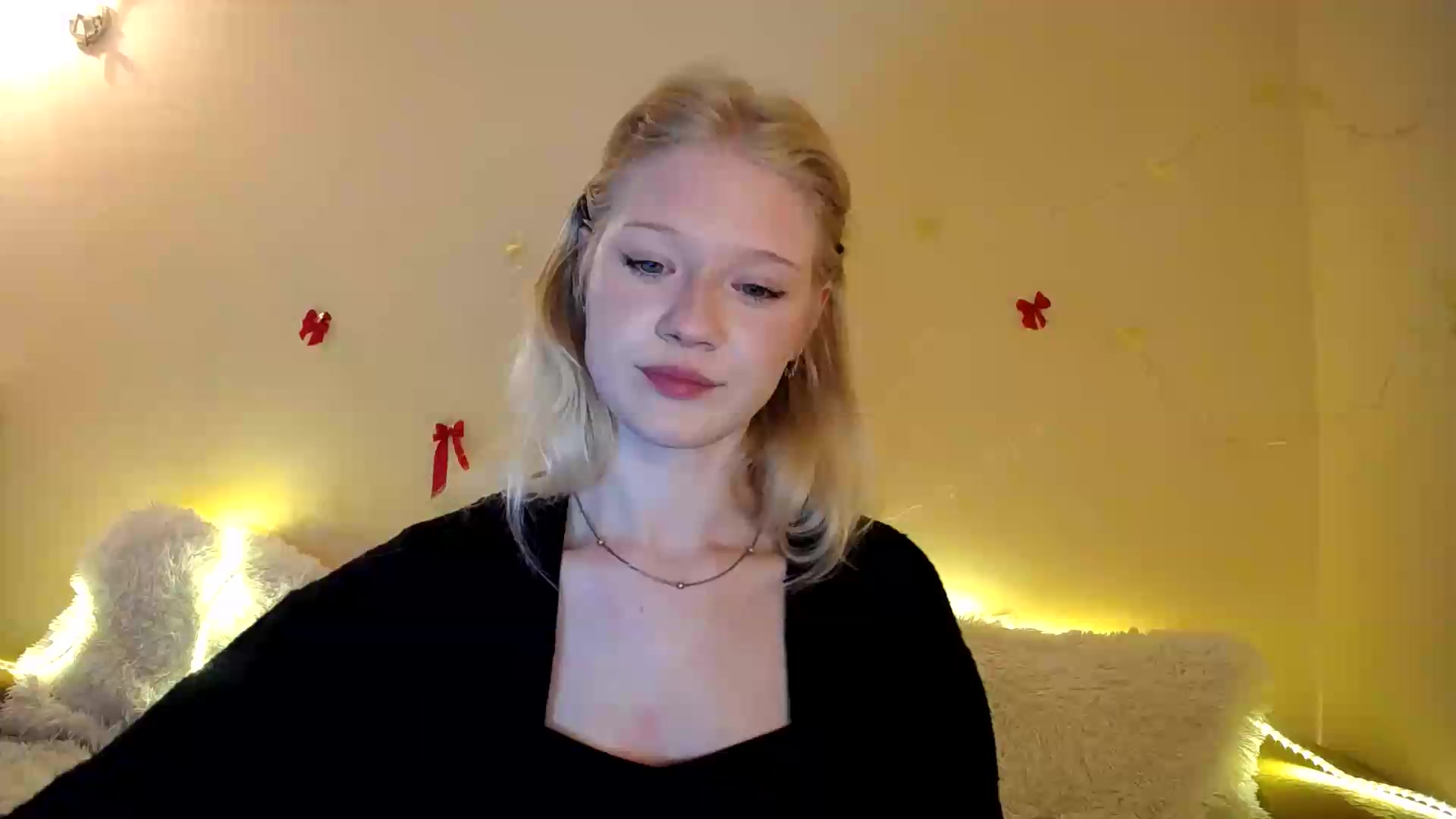 Gallery image thumbnail from Angel_baby's myfreecams stream on, 09/19/2026, 20:11 image 13 of 20