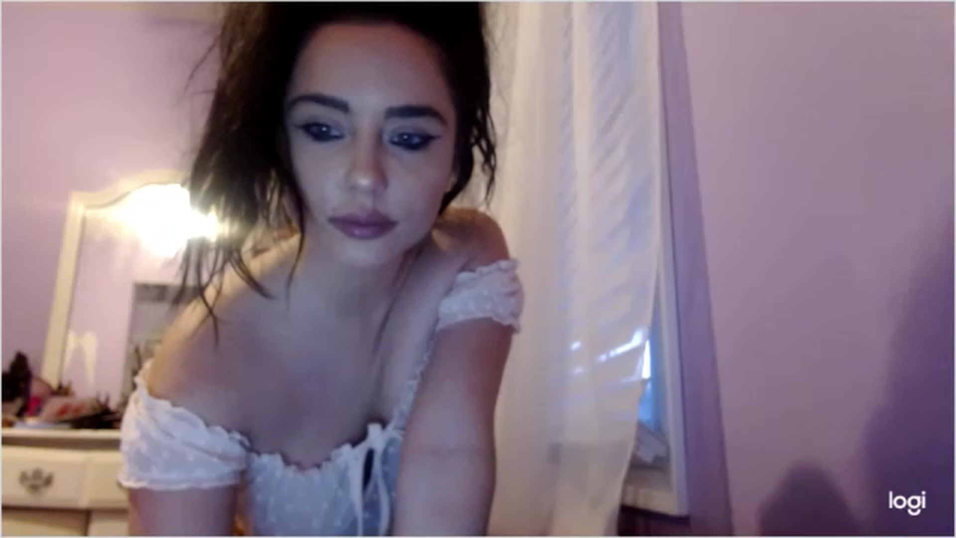 Gallery image thumbnail from Angel_baby124's myfreecams stream on, 11/21/2022, 22:21 image 8 of 20