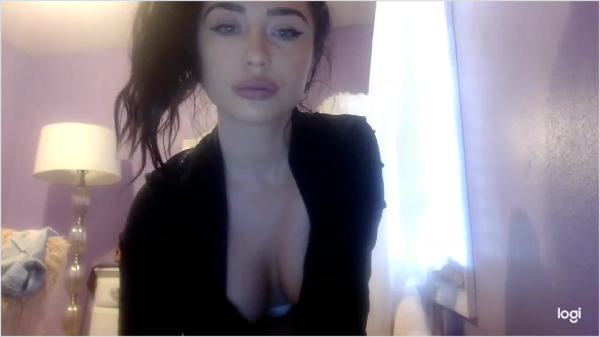 Gallery image thumbnail from Angel_baby124's myfreecams stream on, 12/03/2022, 21:15 image 3 of 20