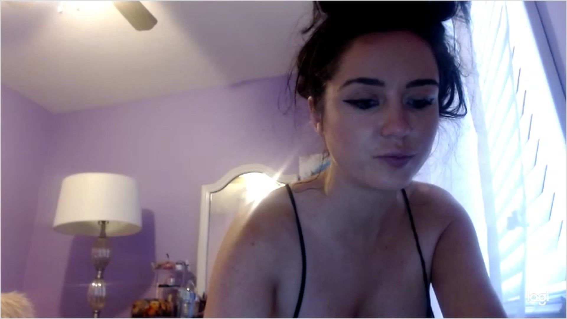 Gallery image thumbnail from Angel_baby124's myfreecams stream on, 12/11/2022, 20:10 image 19 of 20