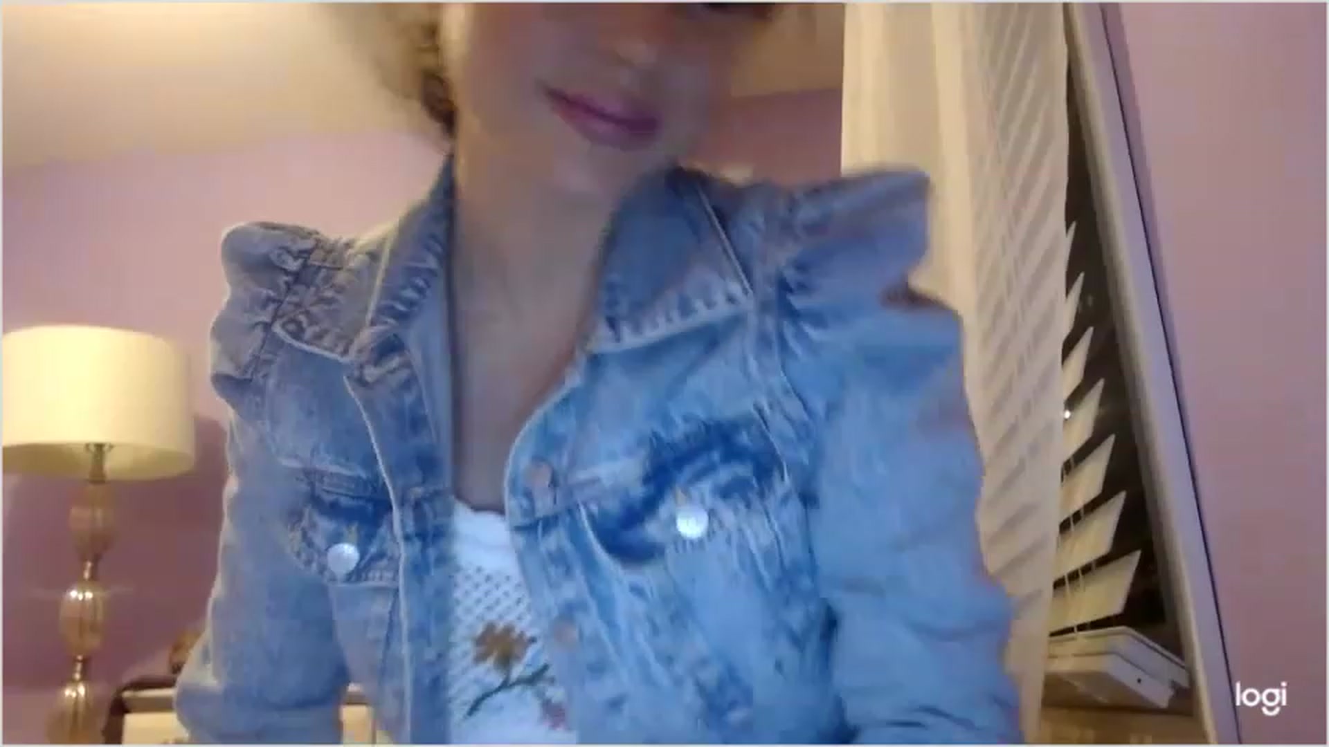 Gallery image thumbnail from Angel_baby124's myfreecams stream on, 12/13/2022, 24:59 image 12 of 20