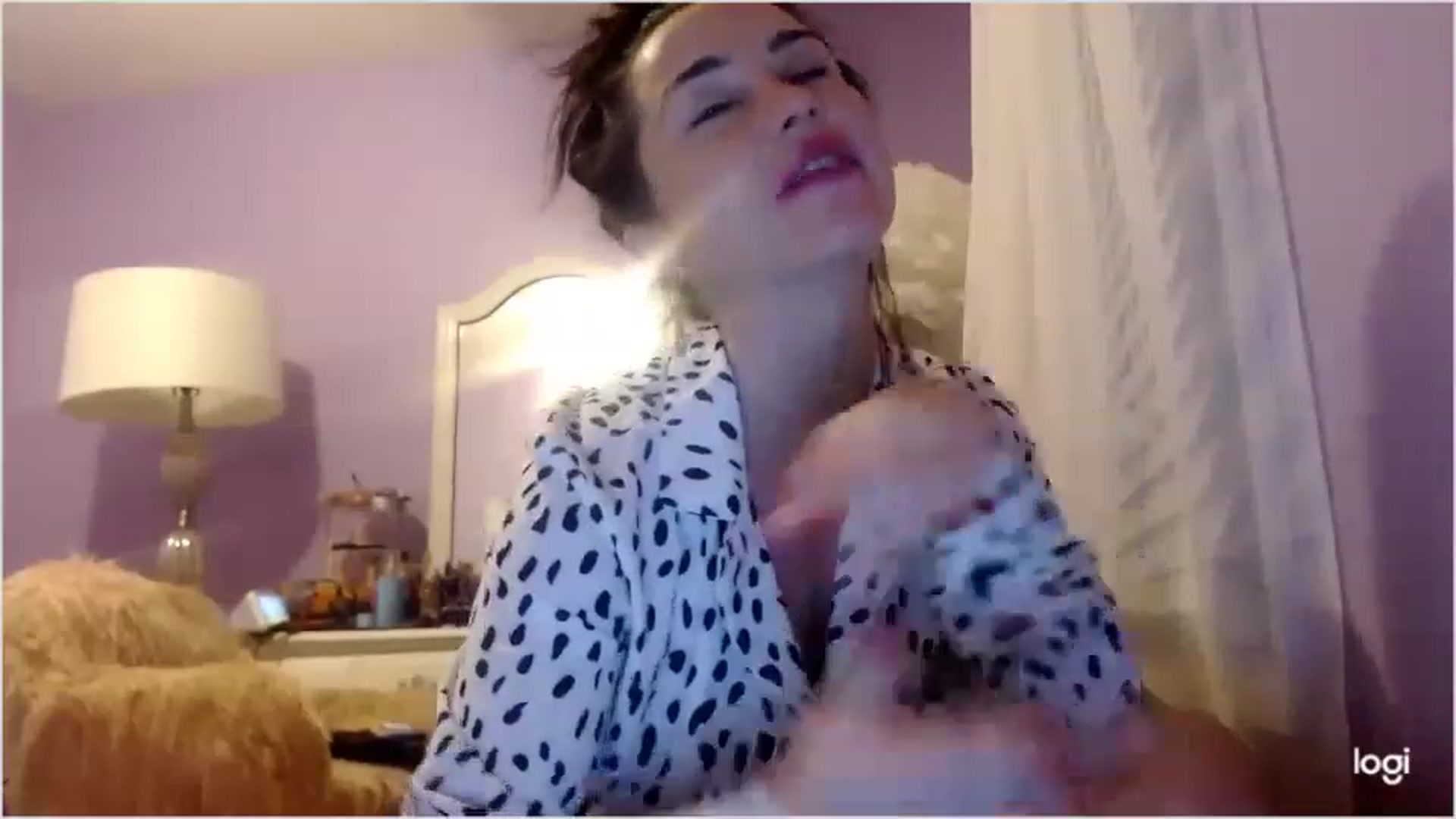 Gallery image thumbnail from Angel_baby124's myfreecams stream on, 12/21/2022, 23:29 image 18 of 20