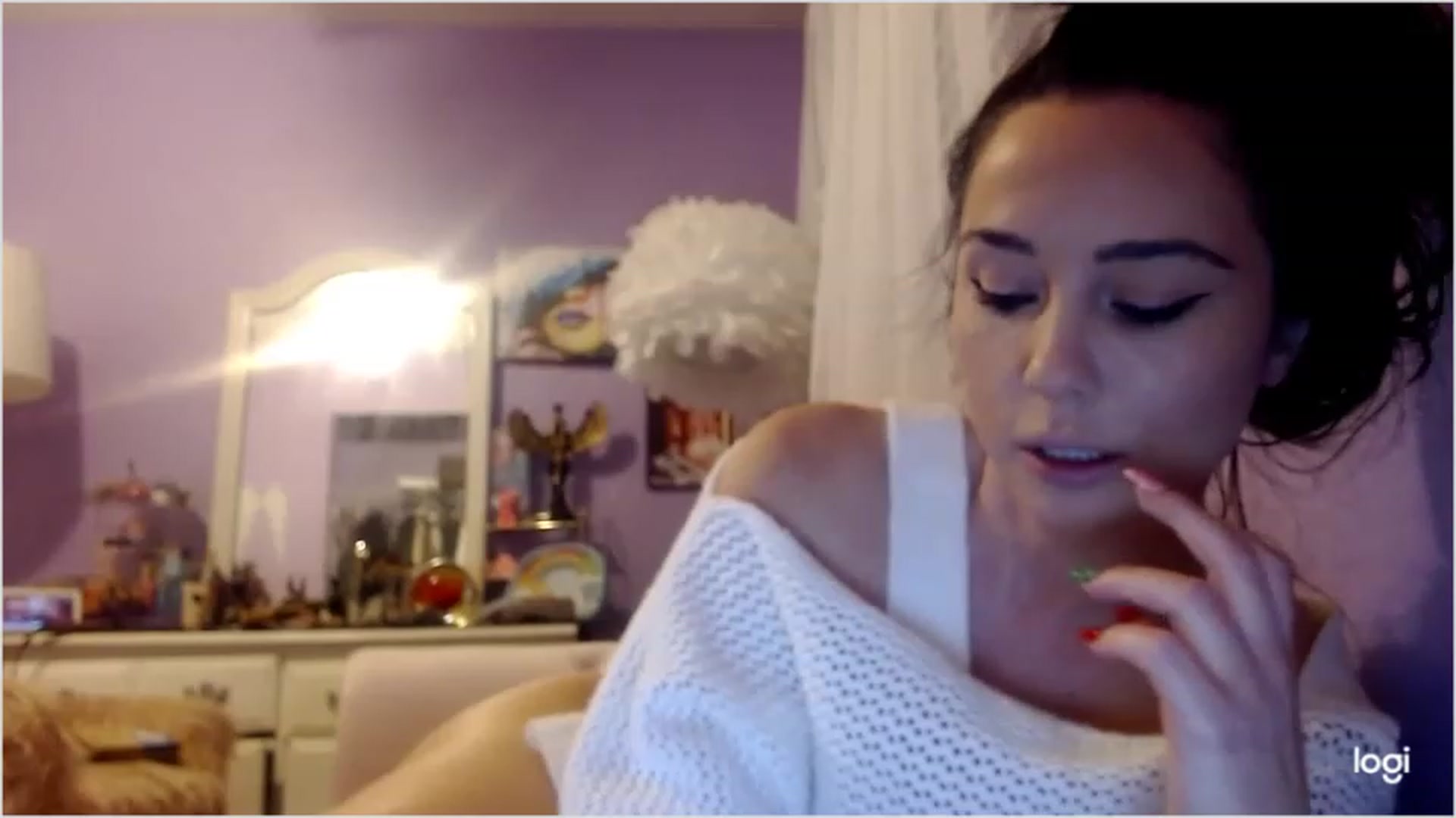 Gallery image thumbnail from Angel_baby124's myfreecams stream on, 12/25/2022, 03:43 image 5 of 20