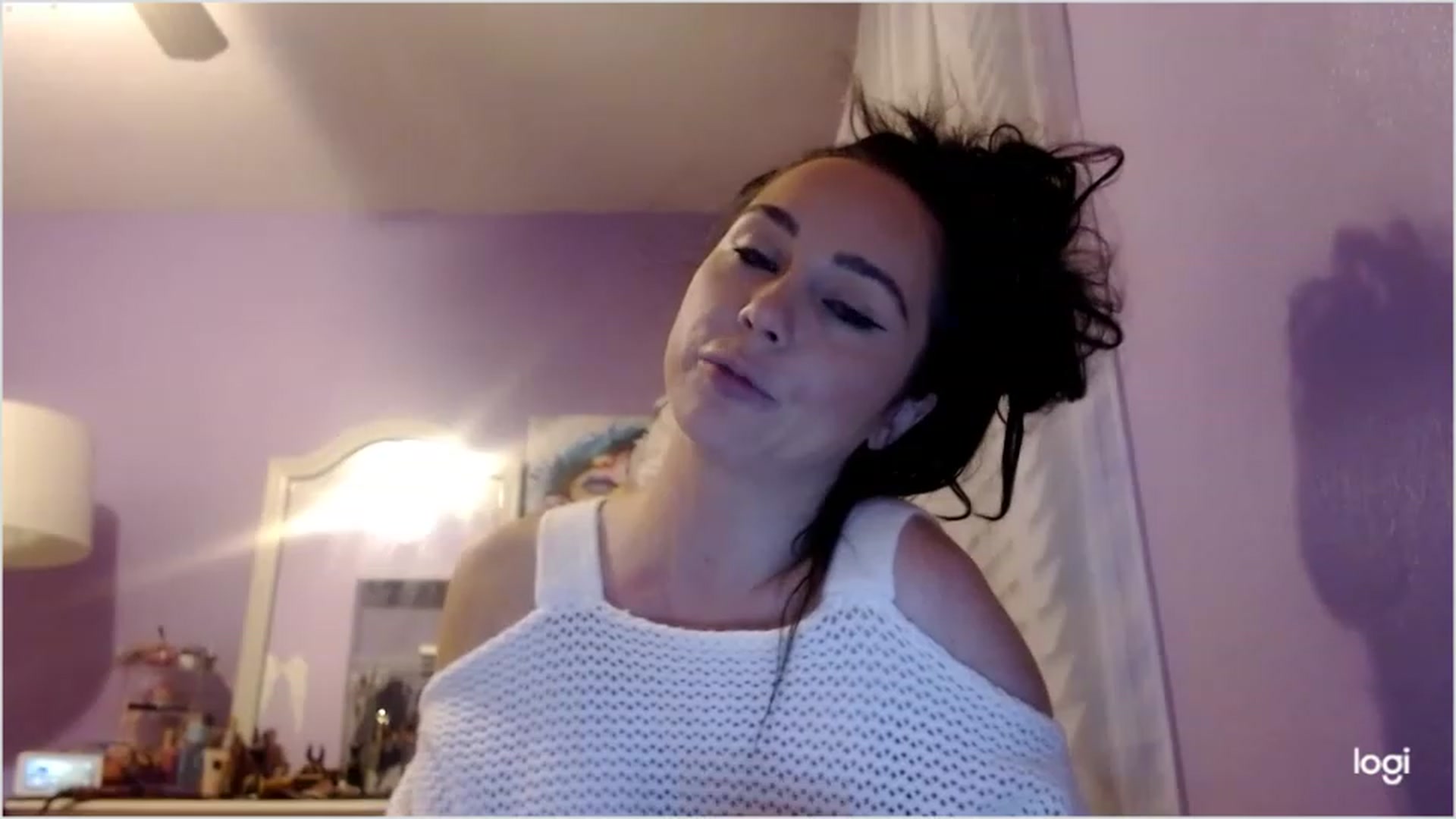 Gallery image thumbnail from Angel_baby124's myfreecams stream on, 12/25/2022, 03:43 image 9 of 20