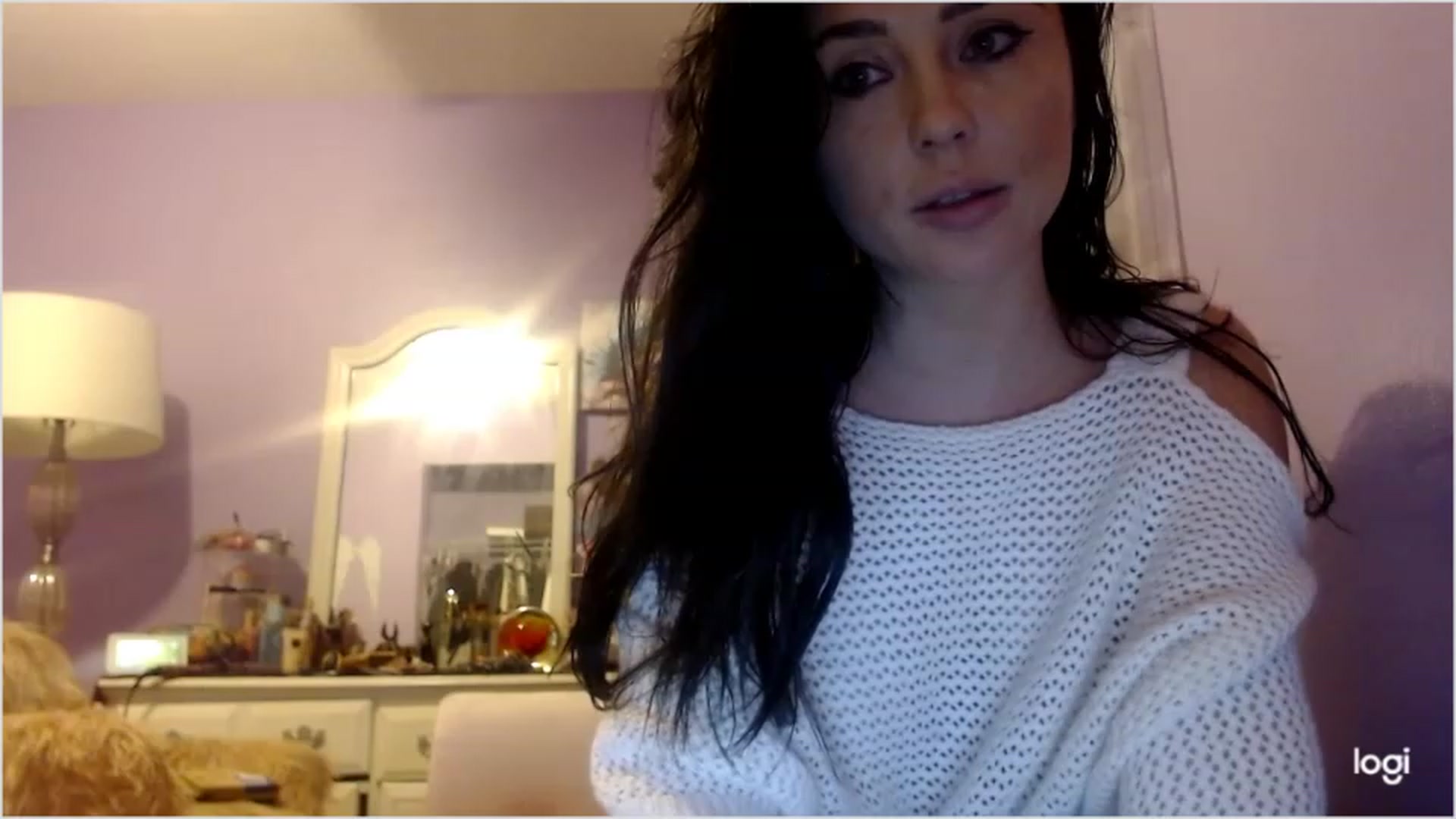 Gallery image thumbnail from Angel_baby124's myfreecams stream on, 12/25/2022, 03:43 image 20 of 20