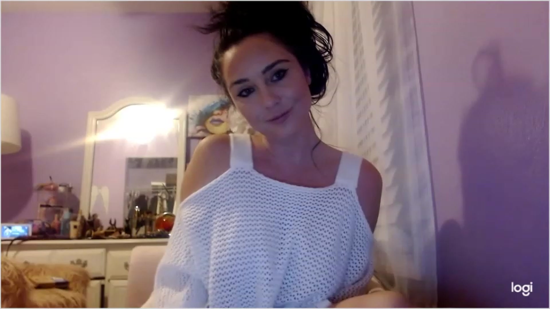 Gallery image thumbnail from Angel_baby124's myfreecams stream on, 12/25/2022, 03:43 image 7 of 20