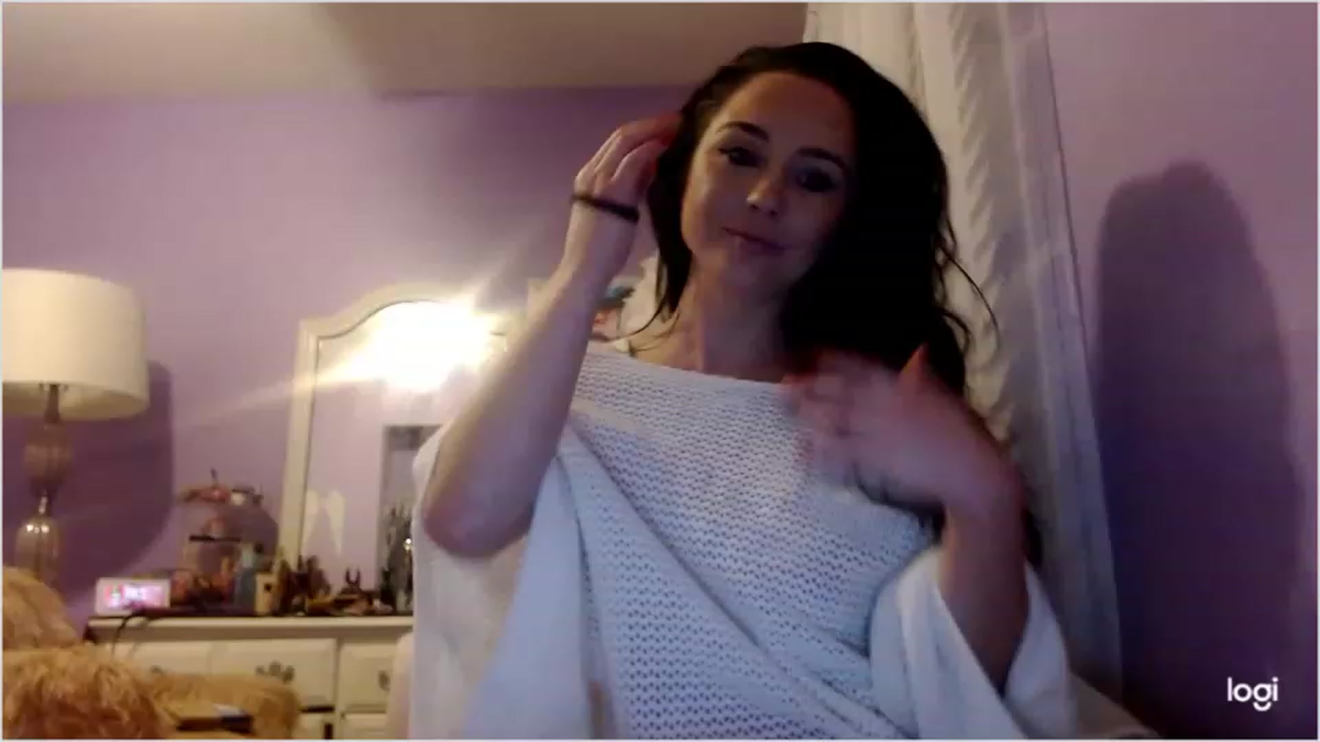 Gallery image thumbnail from Angel_baby124's myfreecams stream on, 12/25/2022, 03:43 image 19 of 20