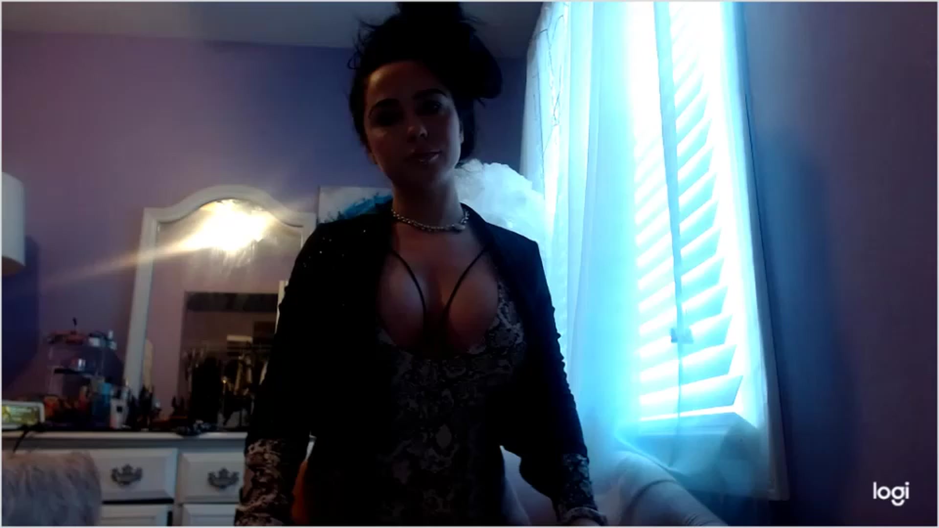 Gallery image thumbnail from Angel_baby124's myfreecams stream on, 12/28/2022, 17:25 image 6 of 20