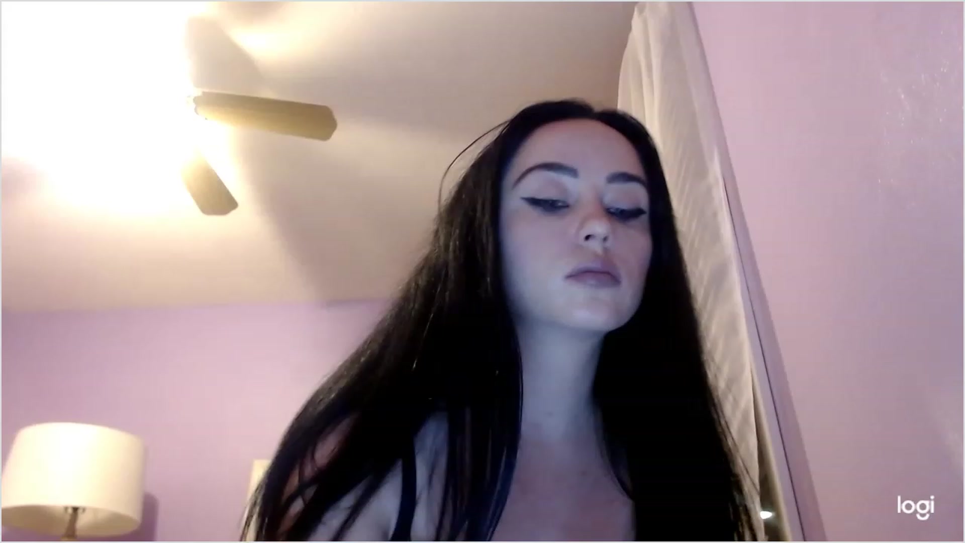 Gallery image thumbnail from Angel_baby124's myfreecams stream on, 01/10/2023, 02:50 image 3 of 20