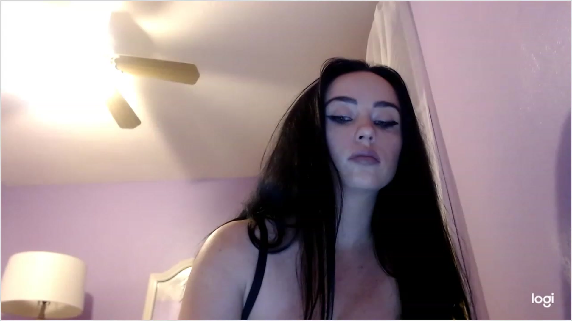 Gallery image thumbnail from Angel_baby124's myfreecams stream on, 01/10/2023, 02:50 image 1 of 20
